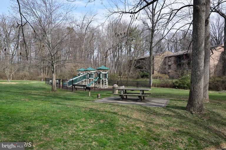 HAWTHORNE VILLAGE - Residential Lease