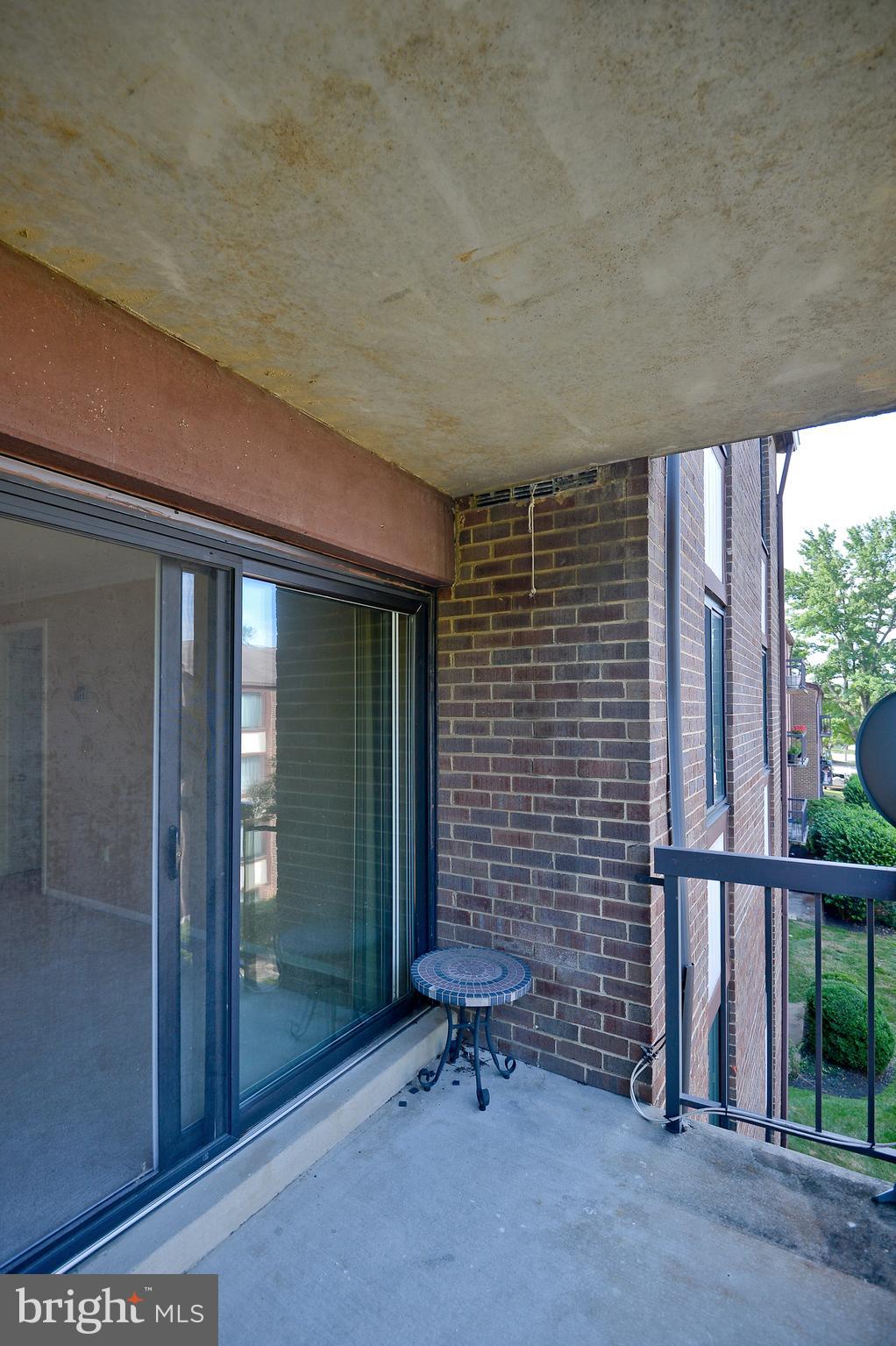 HAWTHORNE VILLAGE - Residential Lease