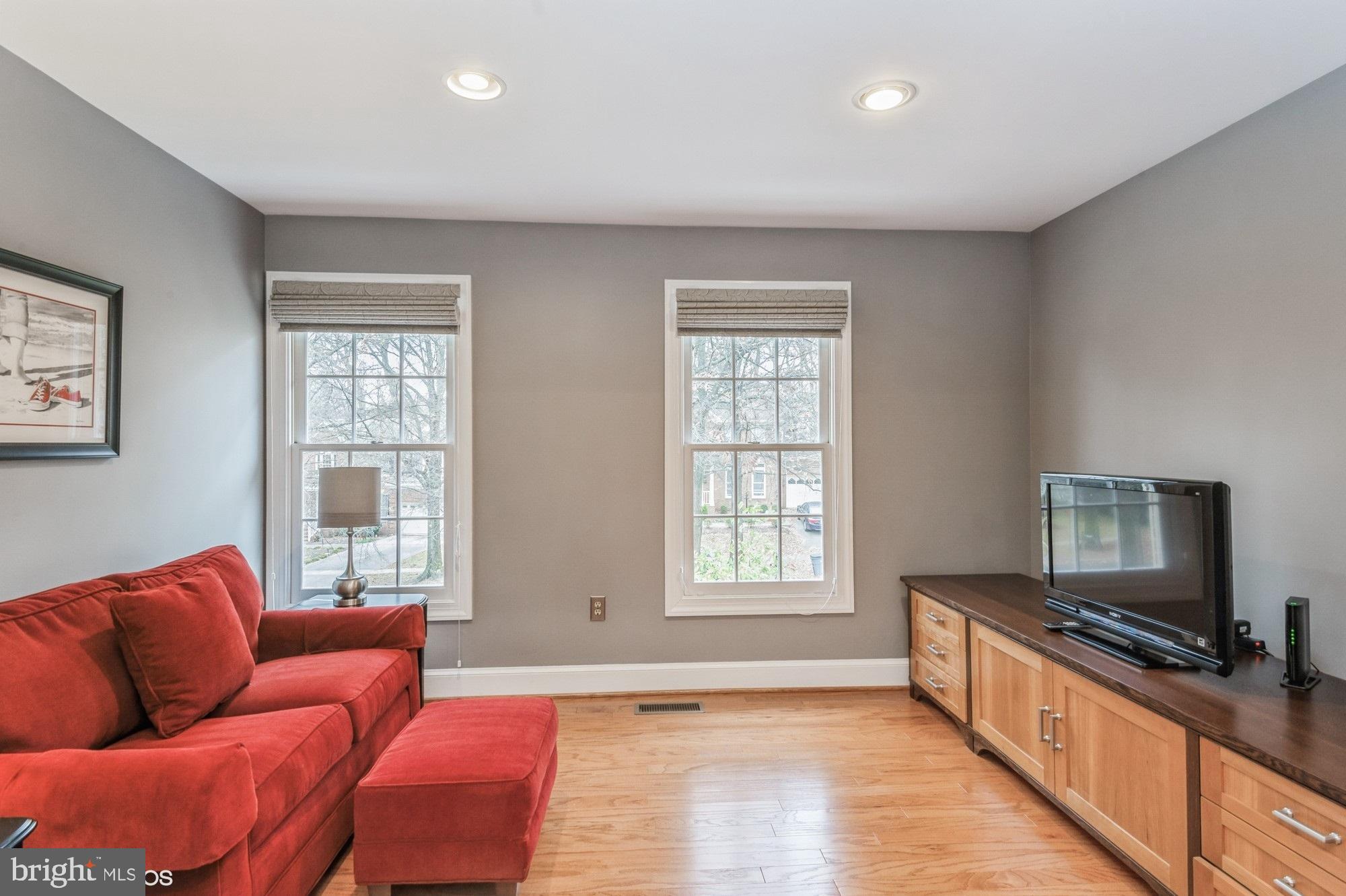 TIMBERLAWN - Residential