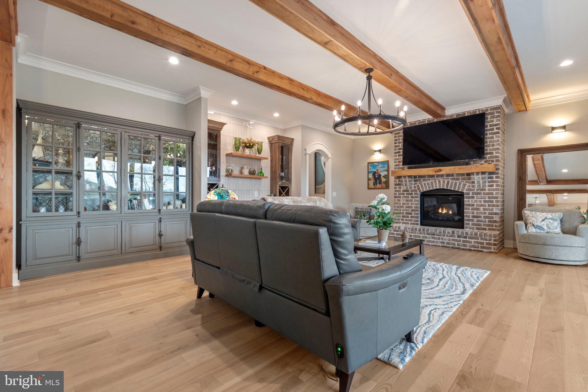 SHENANDOAH WOODLANDS - Residential