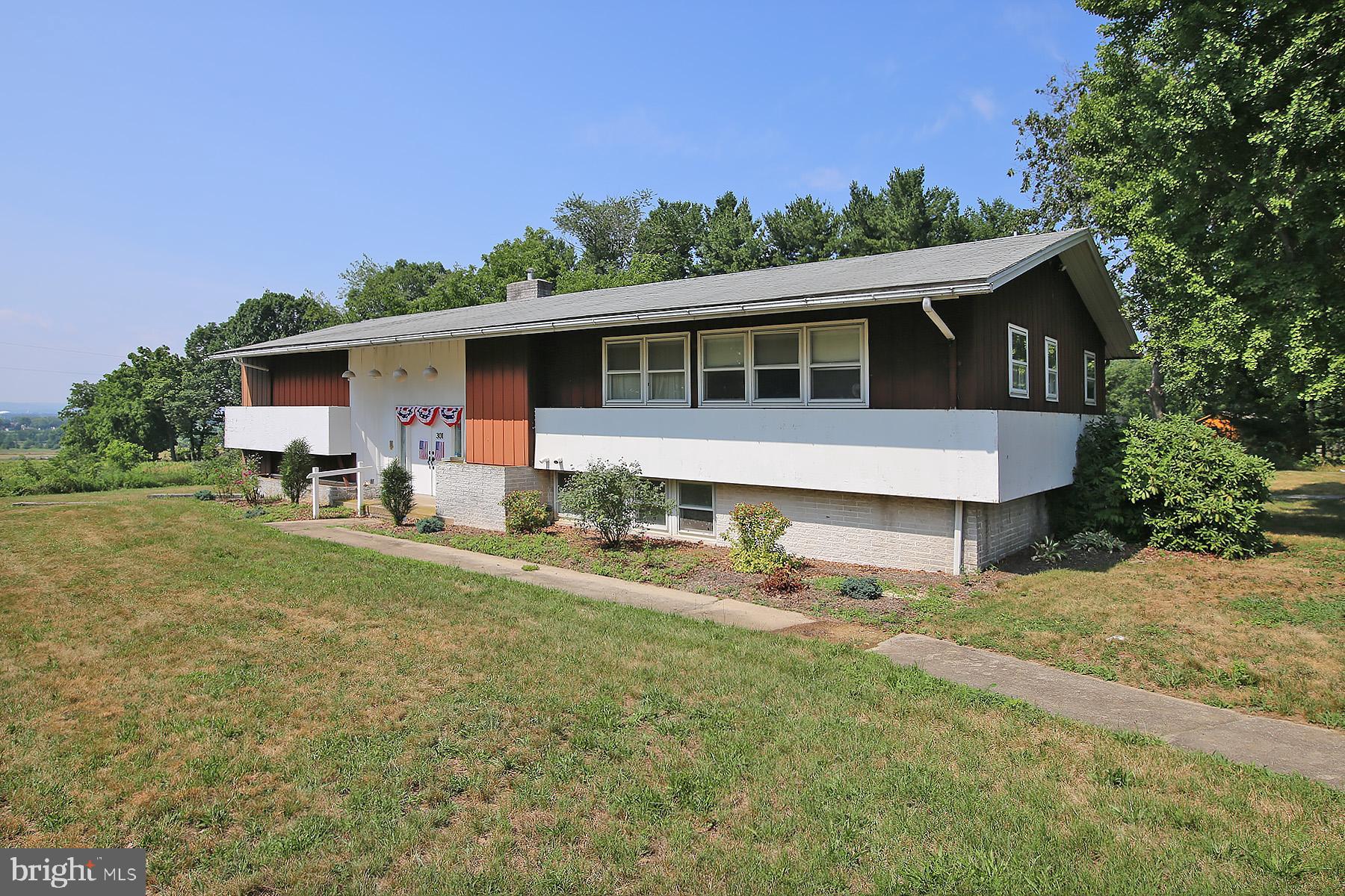 301 GOLF ROAD