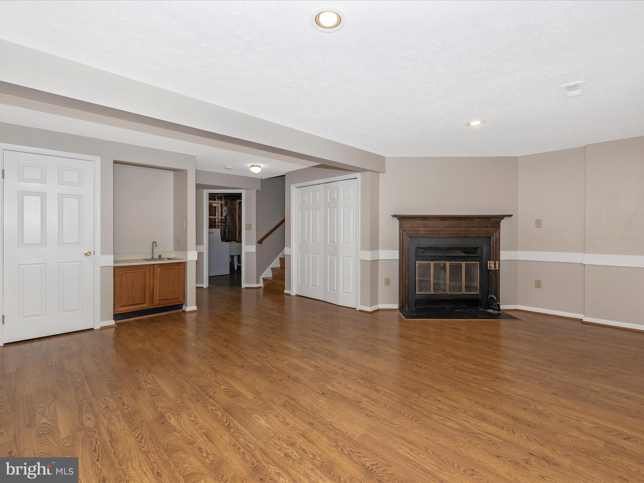 BALLENGER CREEK MEADOWS - Residential