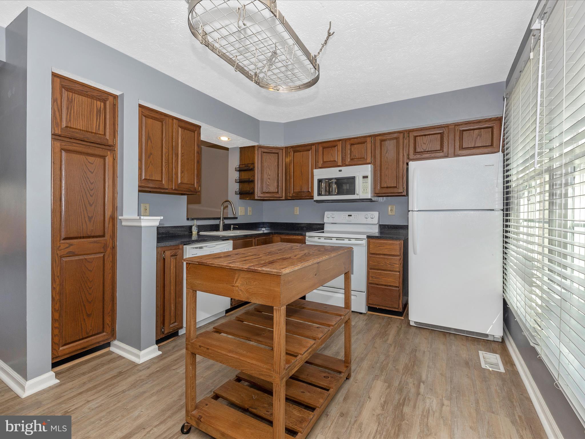 BALLENGER CREEK MEADOWS - Residential