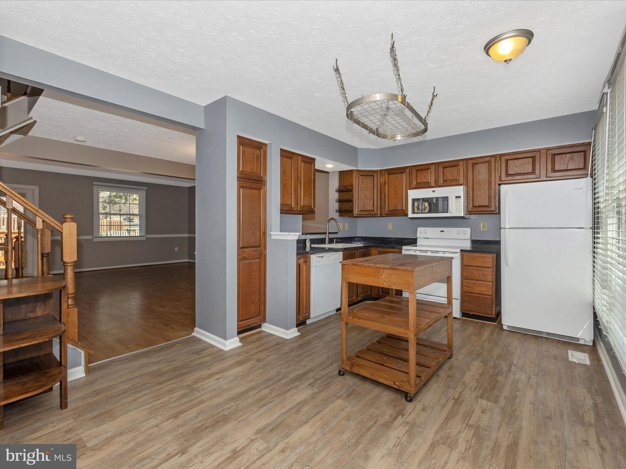 BALLENGER CREEK MEADOWS - Residential