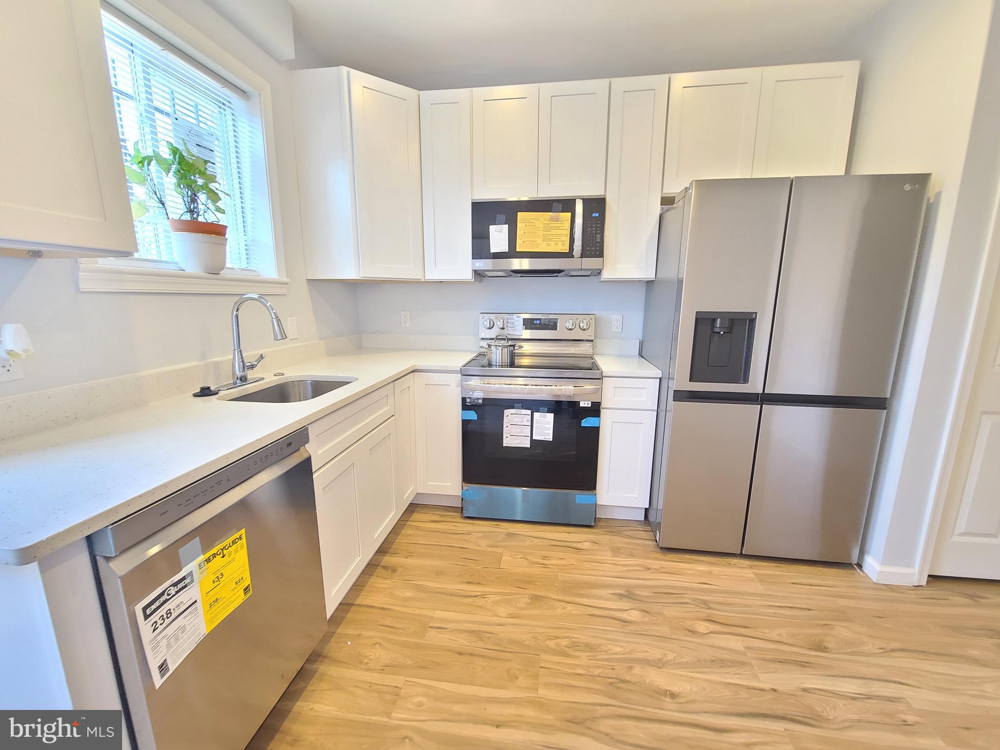 Come an enjoy to see the 512 N Port St in Baltimore. Amazing this house is very cozy, completely Renovated, kitchen and bathroom with 2 beds in the second floor with 1 full bathroom. And half bathroom in the first floor, It is close to many amenities, close to John Hopkins Hospital, near Patterson Park. Easy Access to transportation and major highways. Please use the shoes covering, close all door and Turn off all ligths.