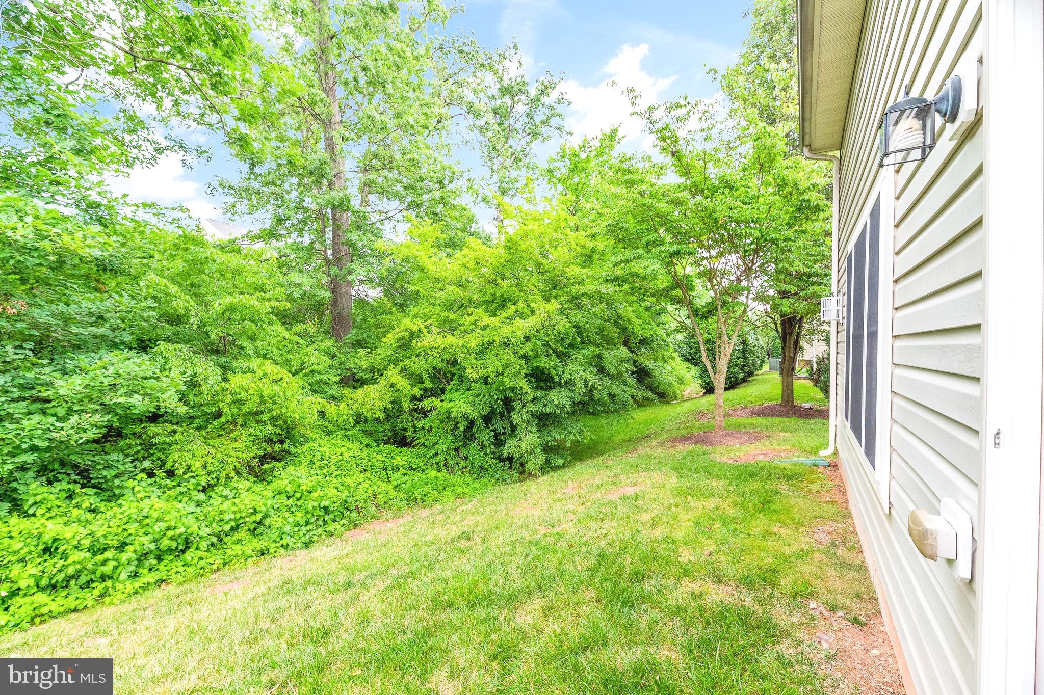 CHATSWORTH VILLAGE CONDO - Residential