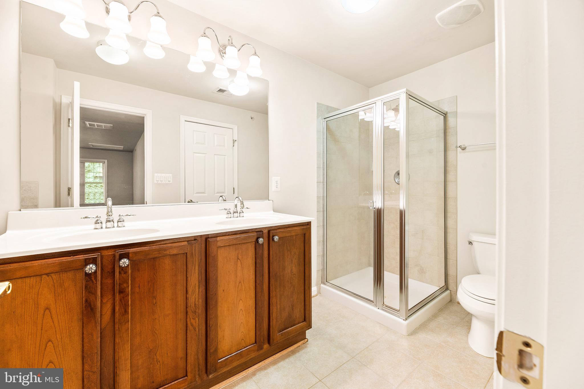 CHATSWORTH VILLAGE CONDO - Residential