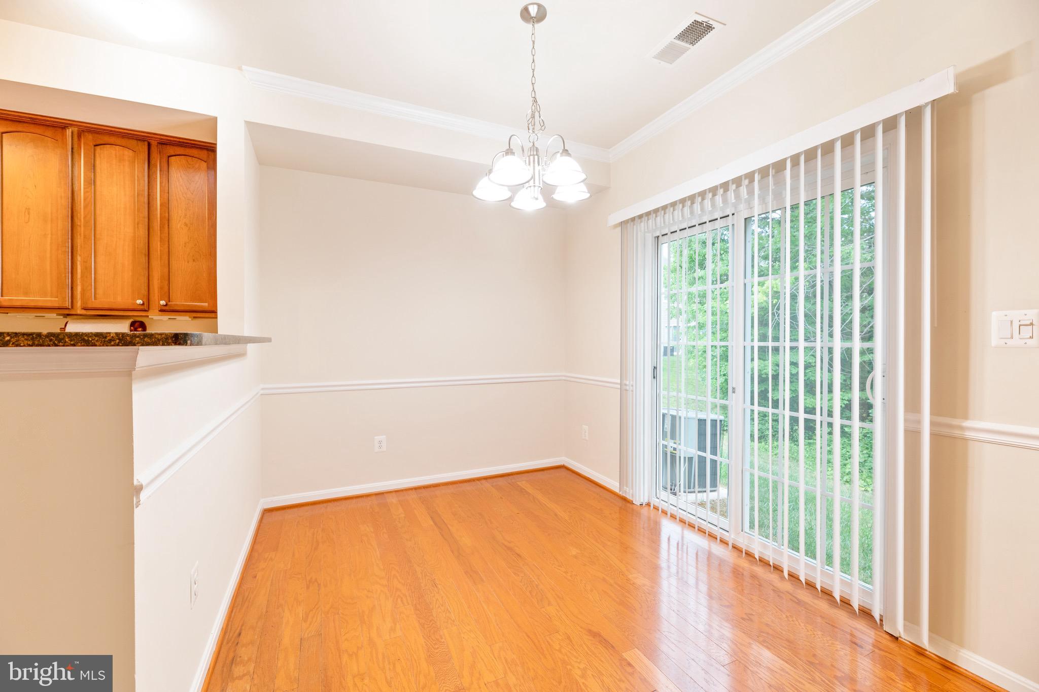 CHATSWORTH VILLAGE CONDO - Residential