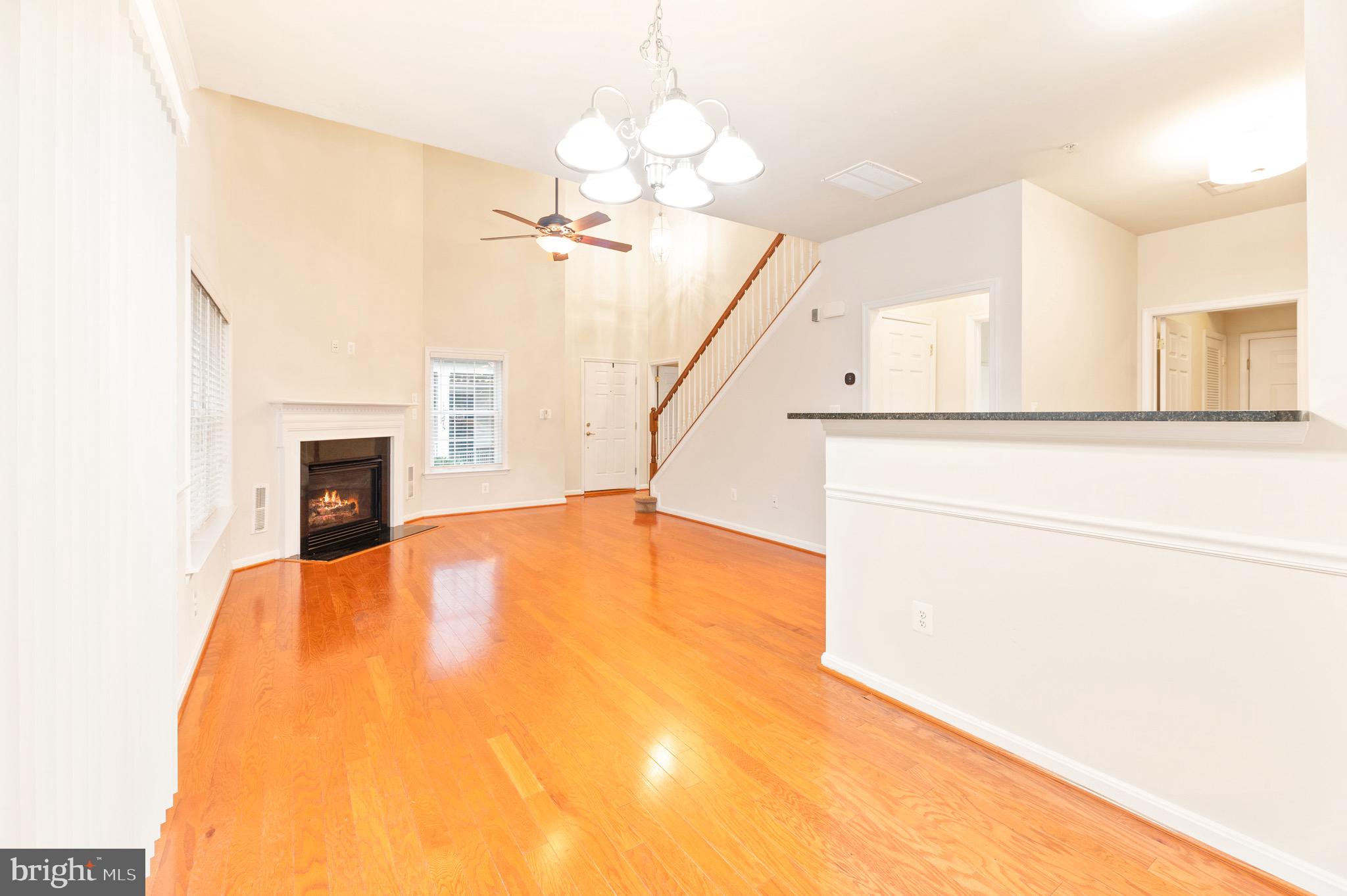 CHATSWORTH VILLAGE CONDO - Residential