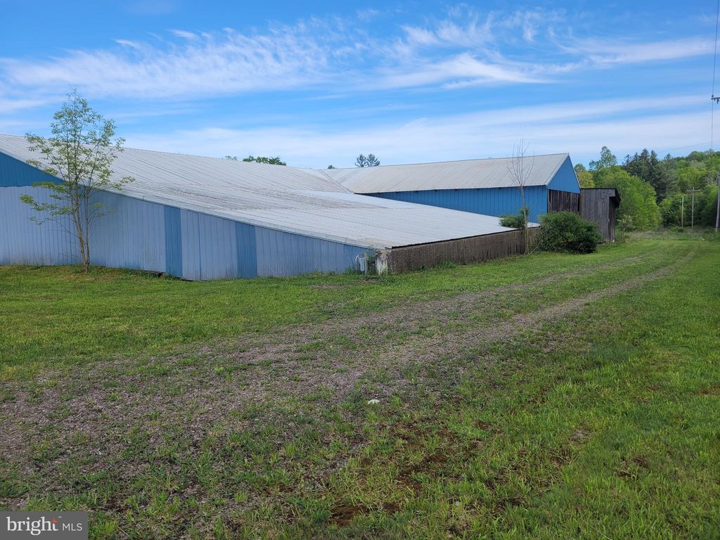 Photo of 243 Plank Road, BERLIN, PA 15530 (MLS # PASS2000294)