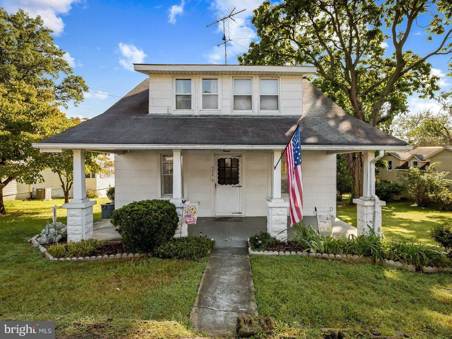 Amazing opportunity! This three bedoom porch front home, situated on  a .63 acre lot, has been lovingly maintained over the years and is now ready for your updates. Located on a dead end street, yet close to all the attractions that Havre de Grace has to offer.  Enjoy the Havre de Grace promenade, Concord Point Lighthouse,  Susquehanna State Park, marinas, dining, shopping, wineries and breweries. Close to major commuter routes.
