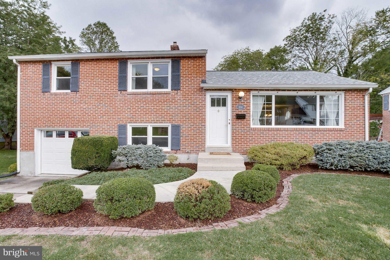 ROLLINGWOOD - Residential