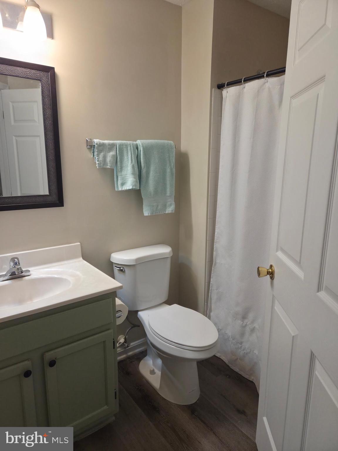 BAYLAND CONDO - Residential