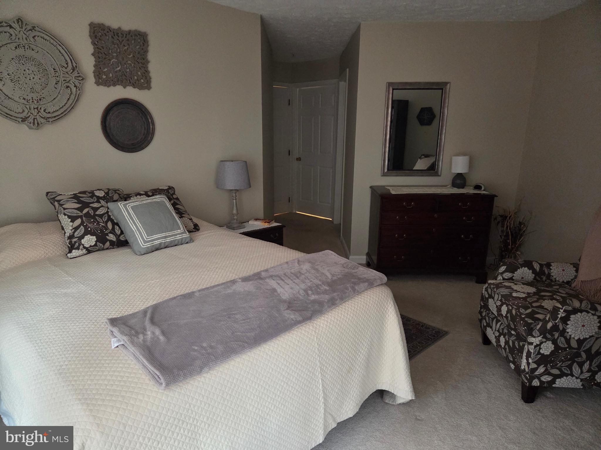 BAYLAND CONDO - Residential