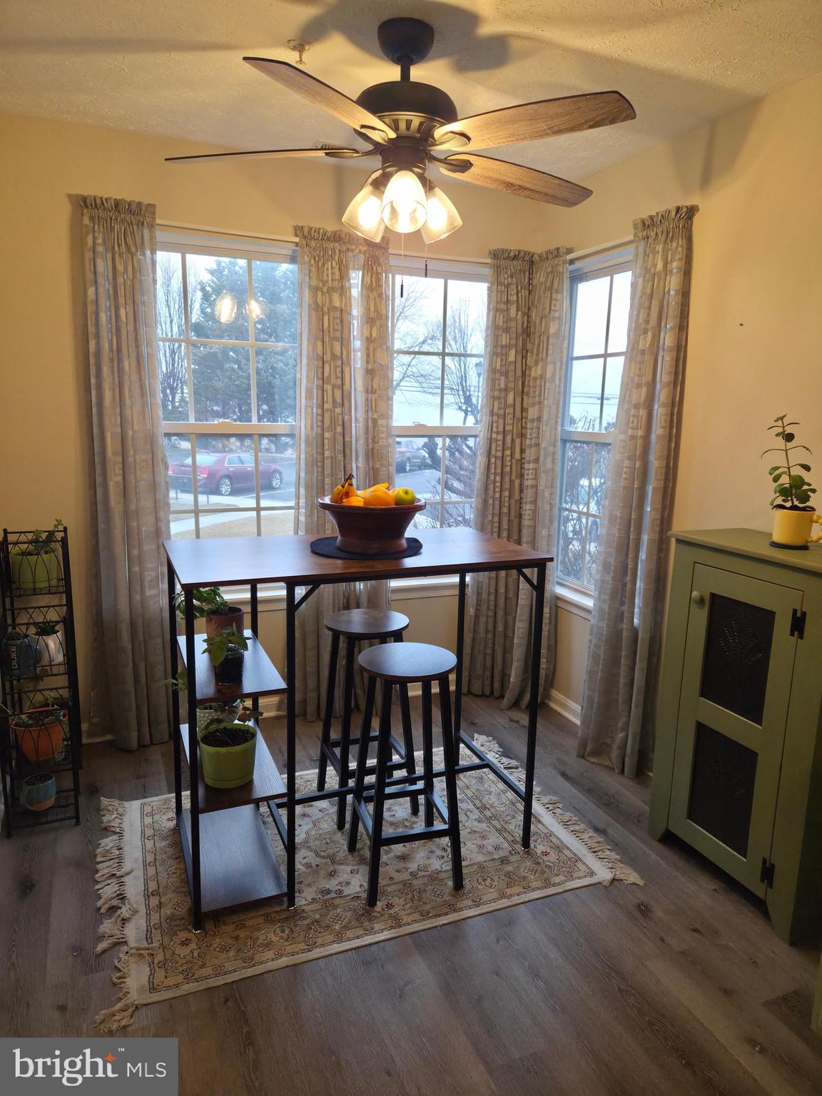 BAYLAND CONDO - Residential