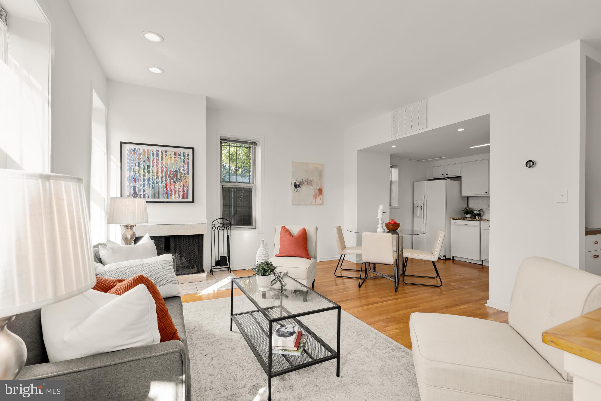 1341 E CAPITOL STREET SE 107