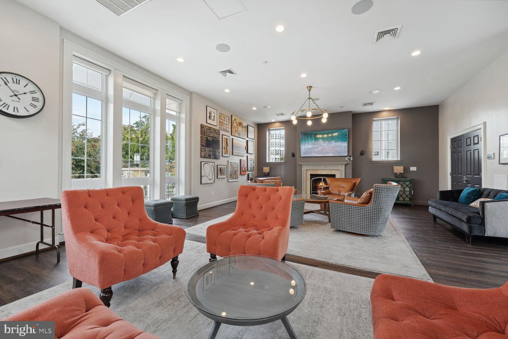 WEST VILLAGE OF SHIRLINGTON - Residential