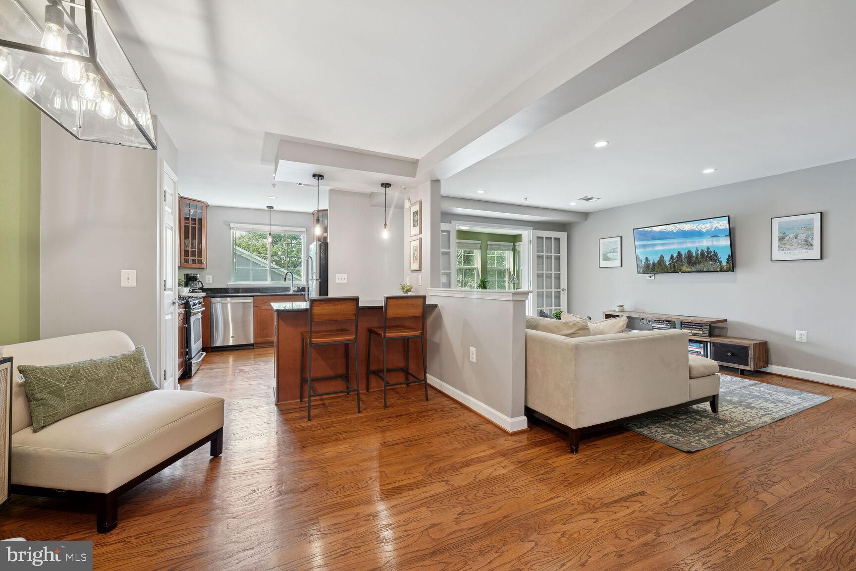 WEST VILLAGE OF SHIRLINGTON - Residential