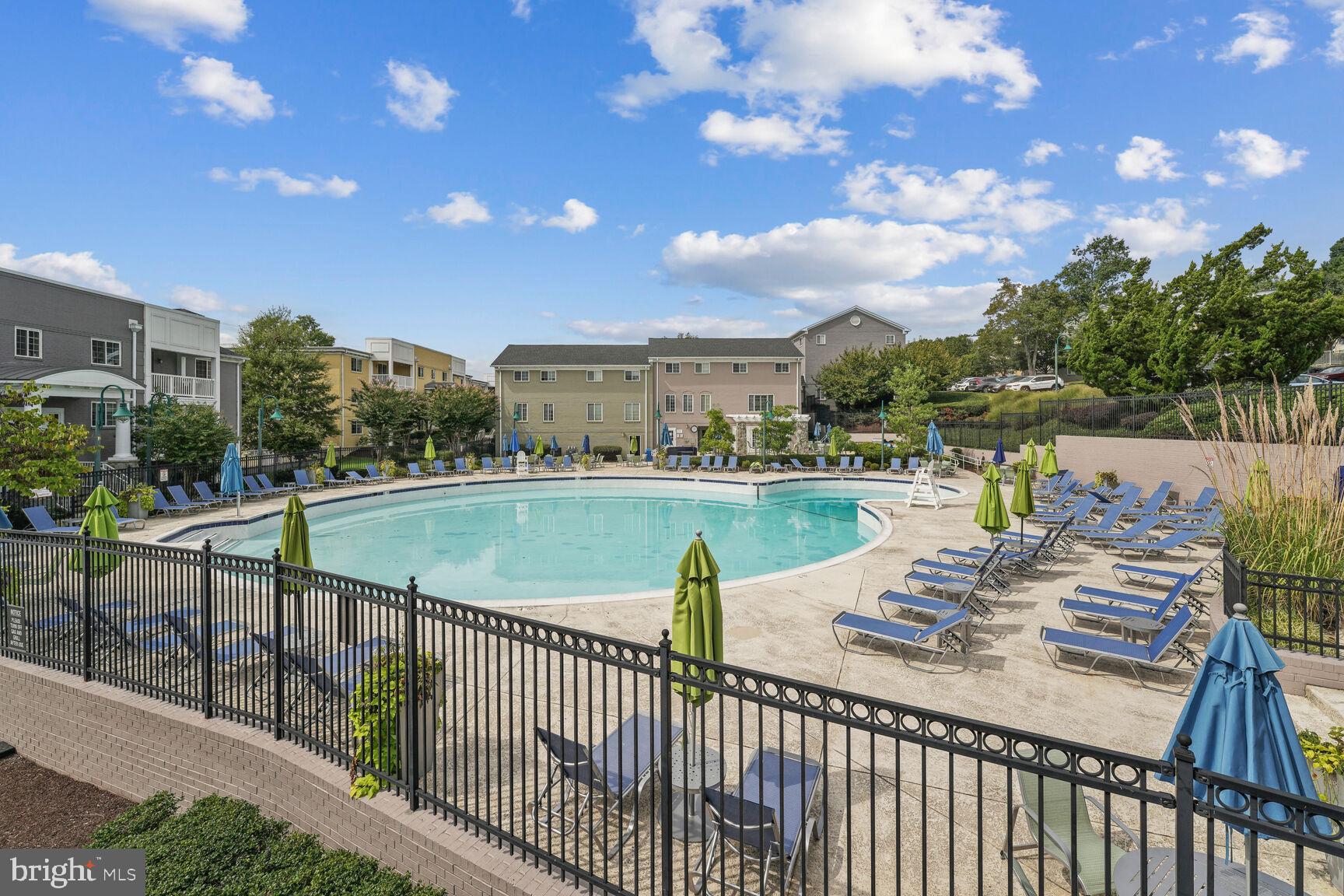 WEST VILLAGE OF SHIRLINGTON - Residential