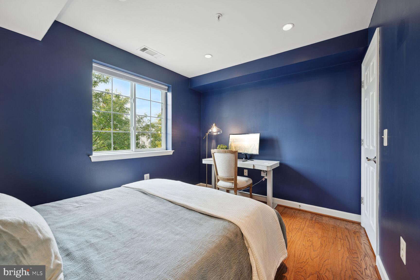 WEST VILLAGE OF SHIRLINGTON - Residential