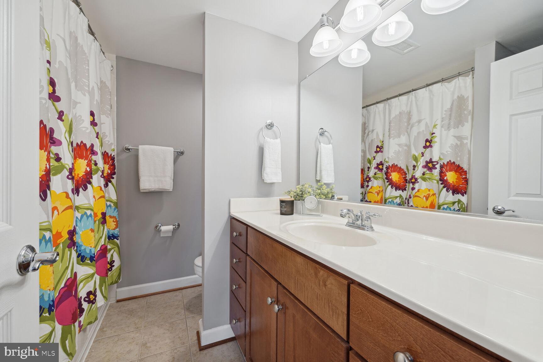 WEST VILLAGE OF SHIRLINGTON - Residential