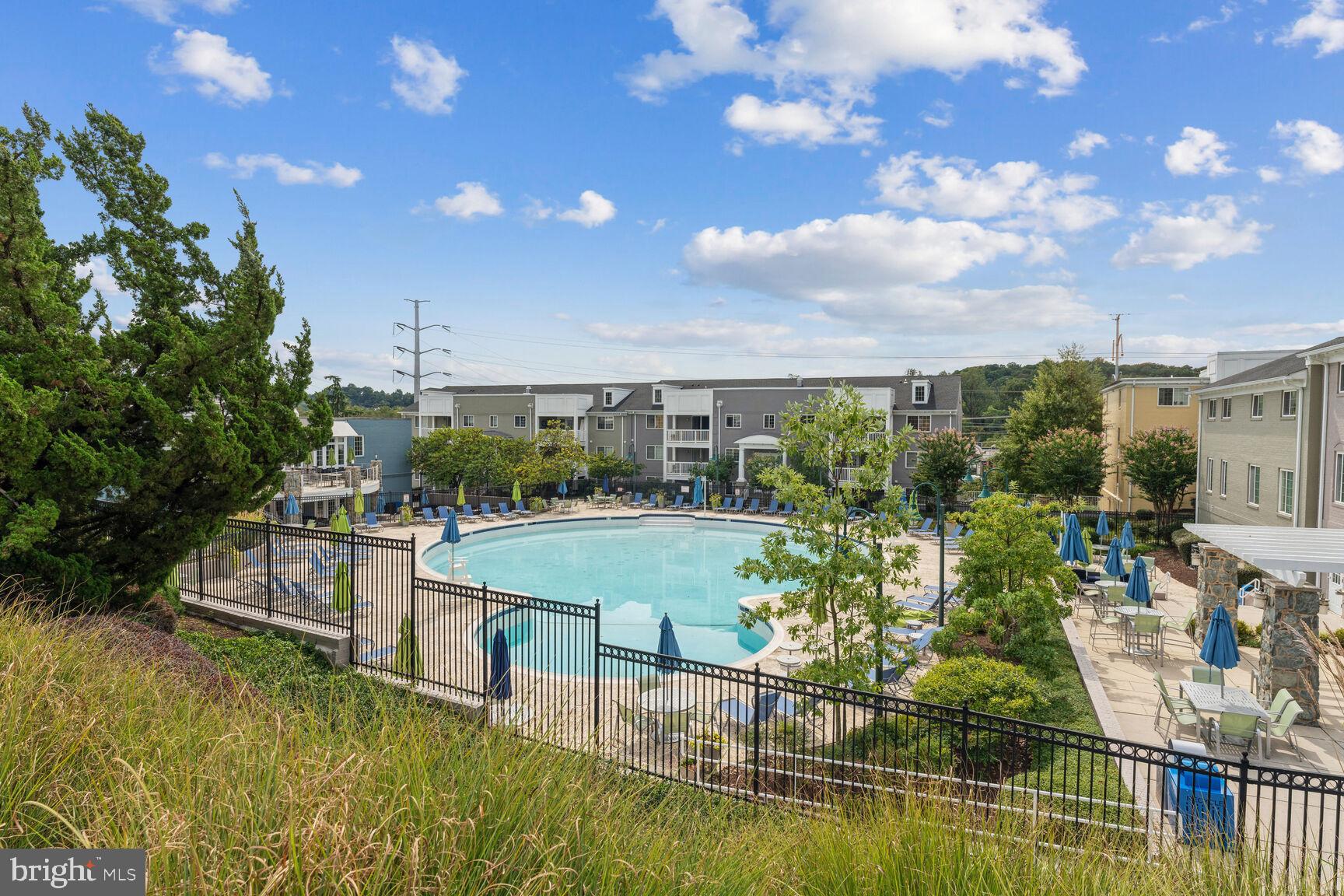 WEST VILLAGE OF SHIRLINGTON - Residential