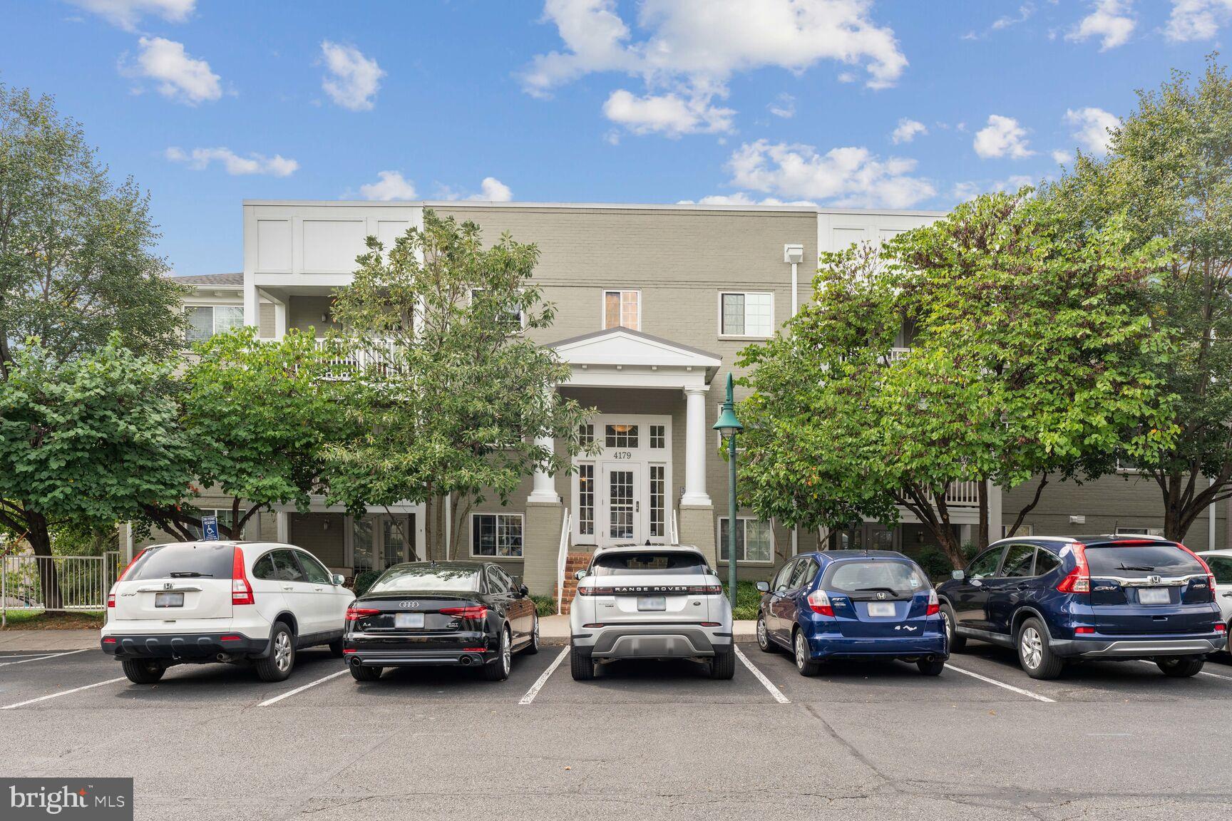 WEST VILLAGE OF SHIRLINGTON - Residential