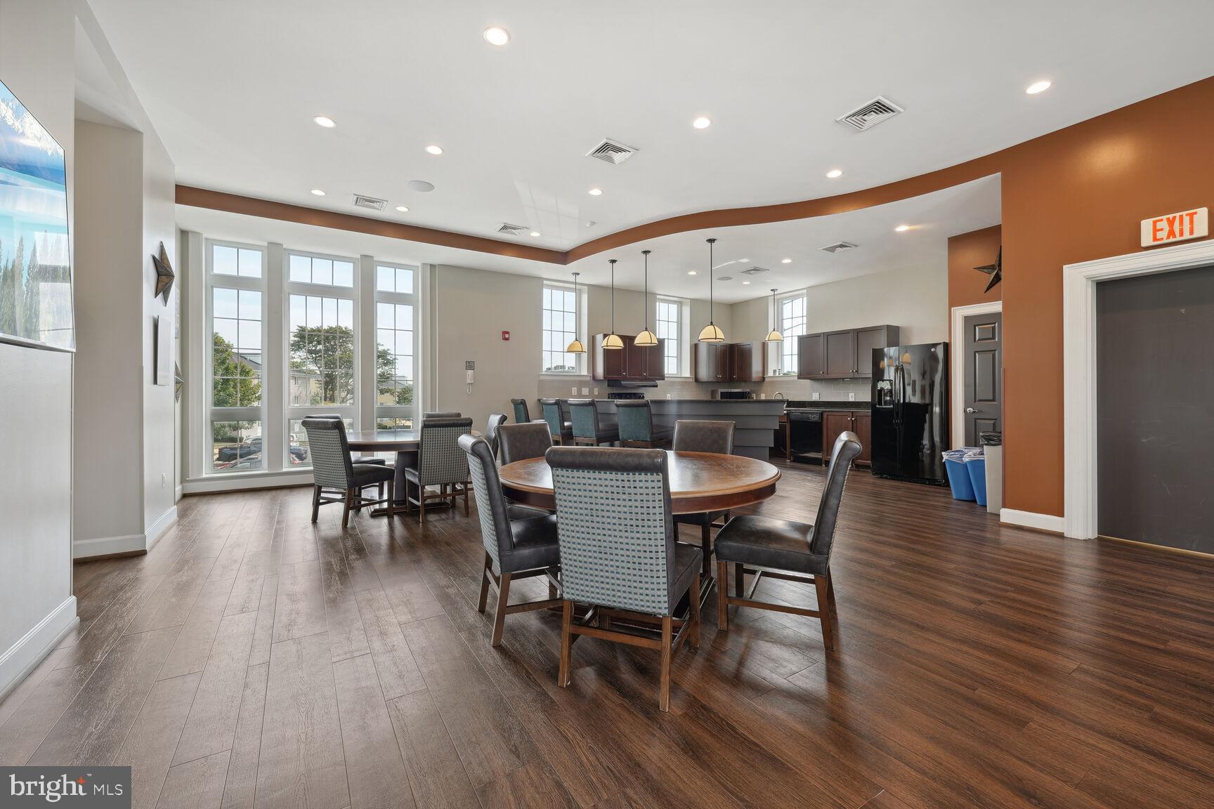 WEST VILLAGE OF SHIRLINGTON - Residential