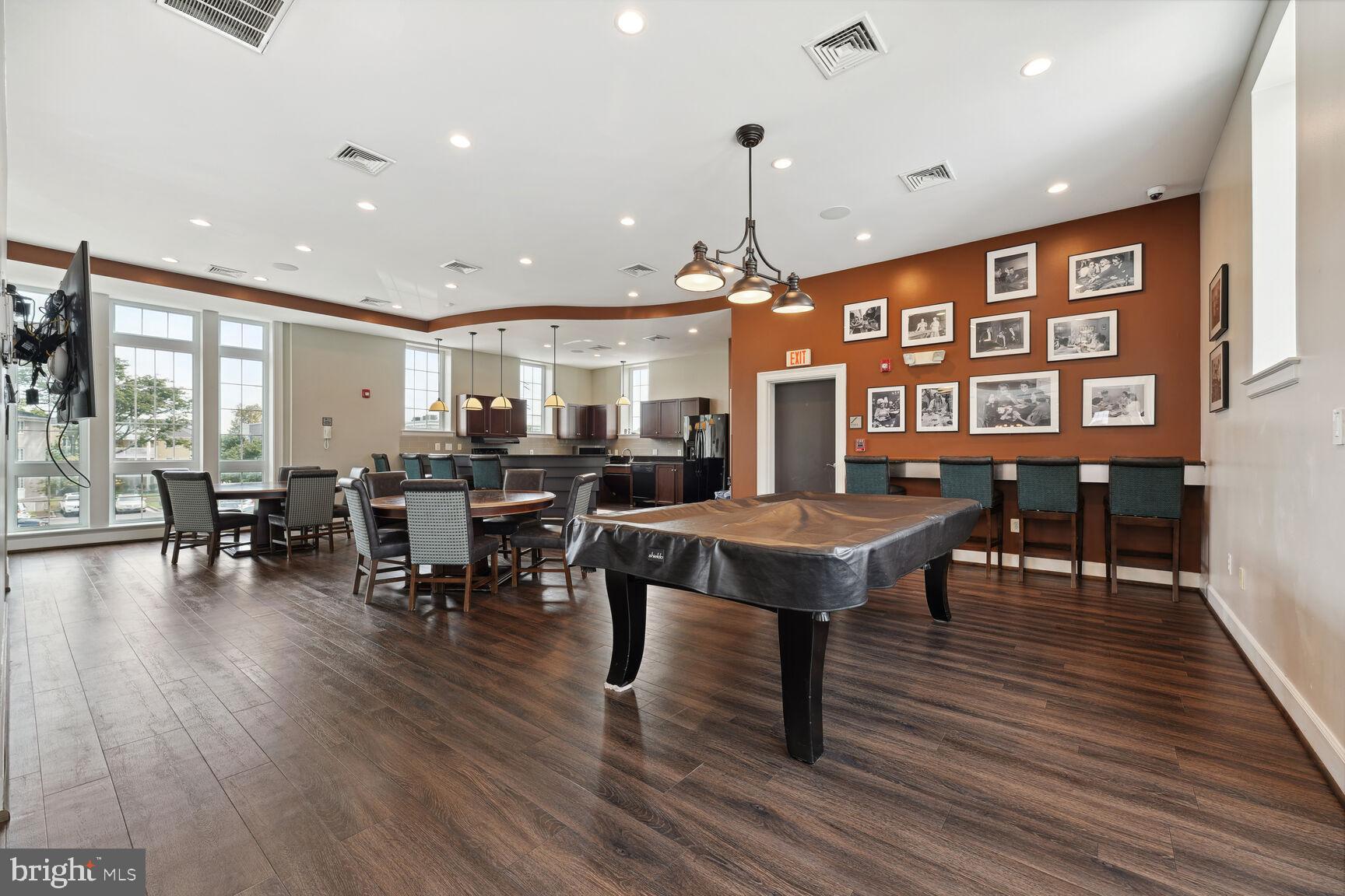 WEST VILLAGE OF SHIRLINGTON - Residential