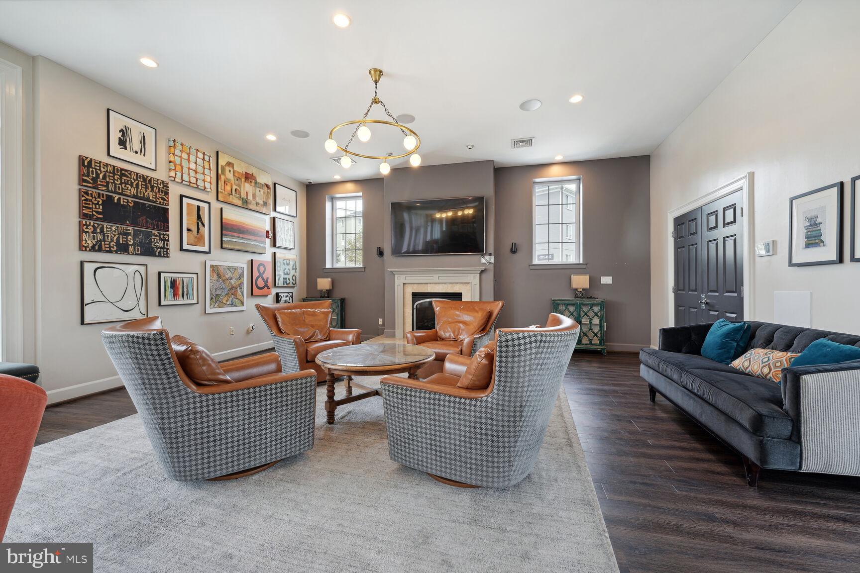 WEST VILLAGE OF SHIRLINGTON - Residential