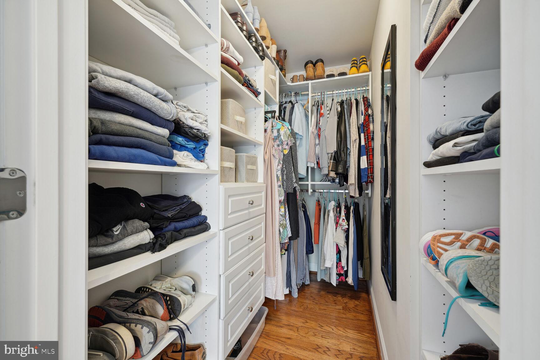 WEST VILLAGE OF SHIRLINGTON - Residential