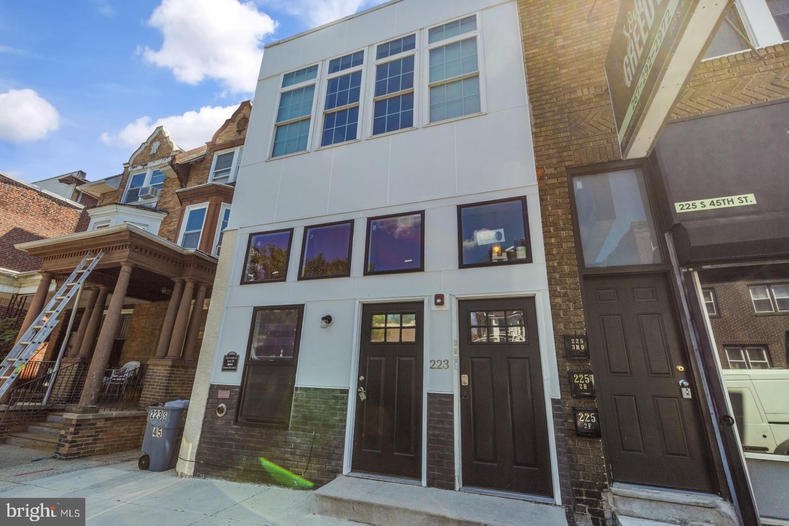 UNIVERSITY CITY - Residential Lease