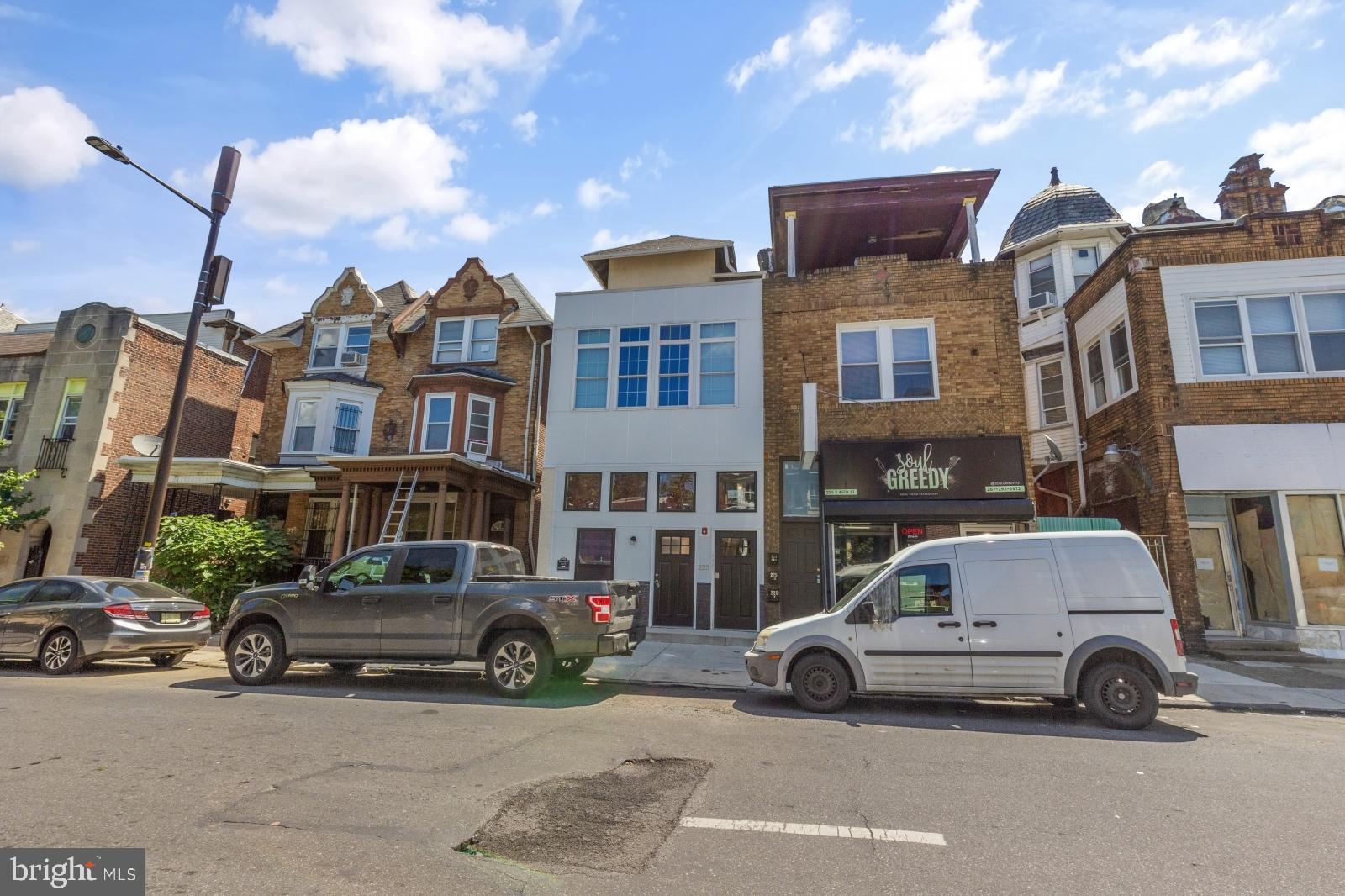 UNIVERSITY CITY - Residential Lease