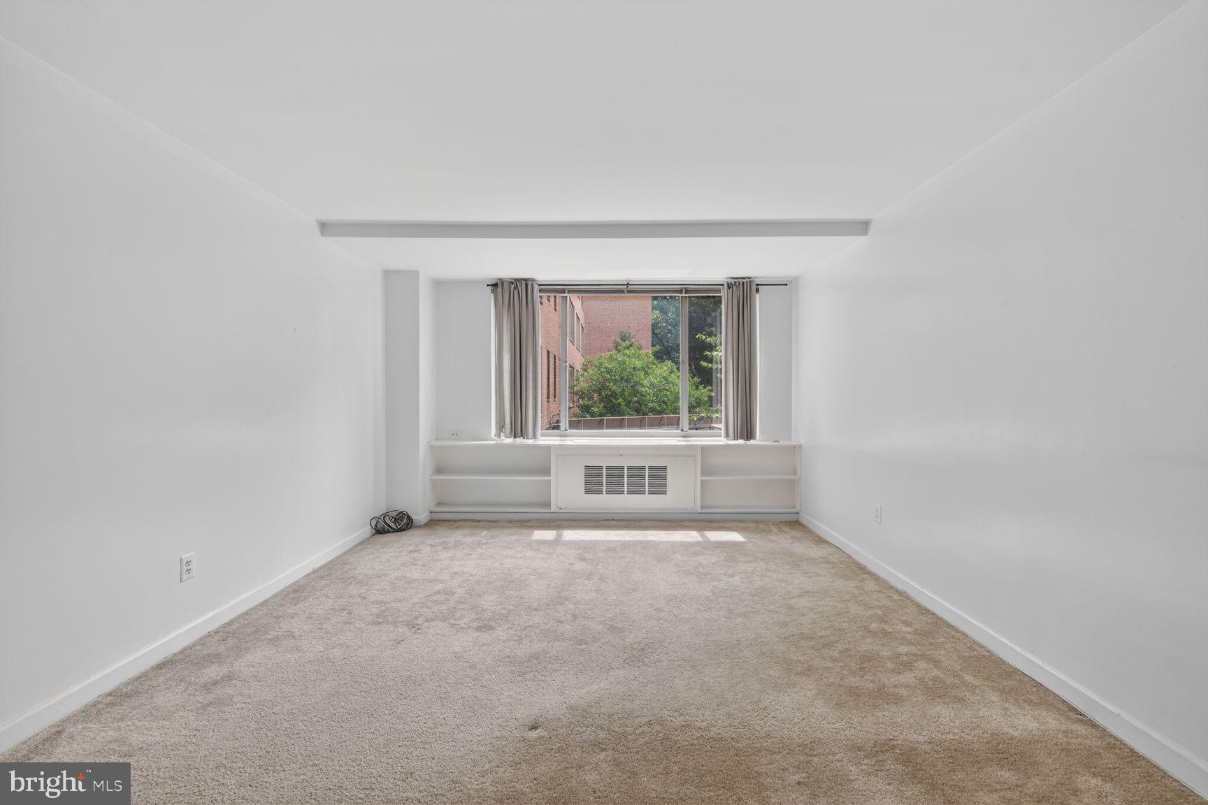 RIVER PLACE NORTH - Residential