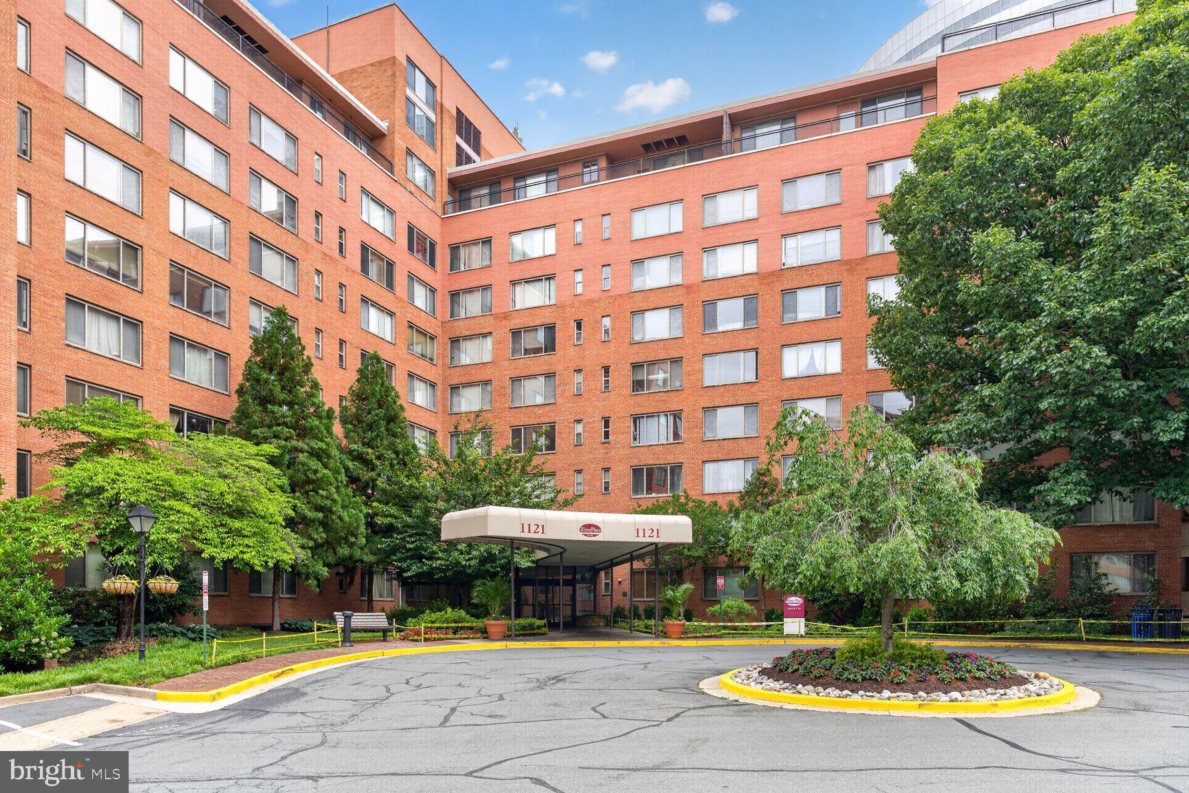 RIVER PLACE NORTH - Residential