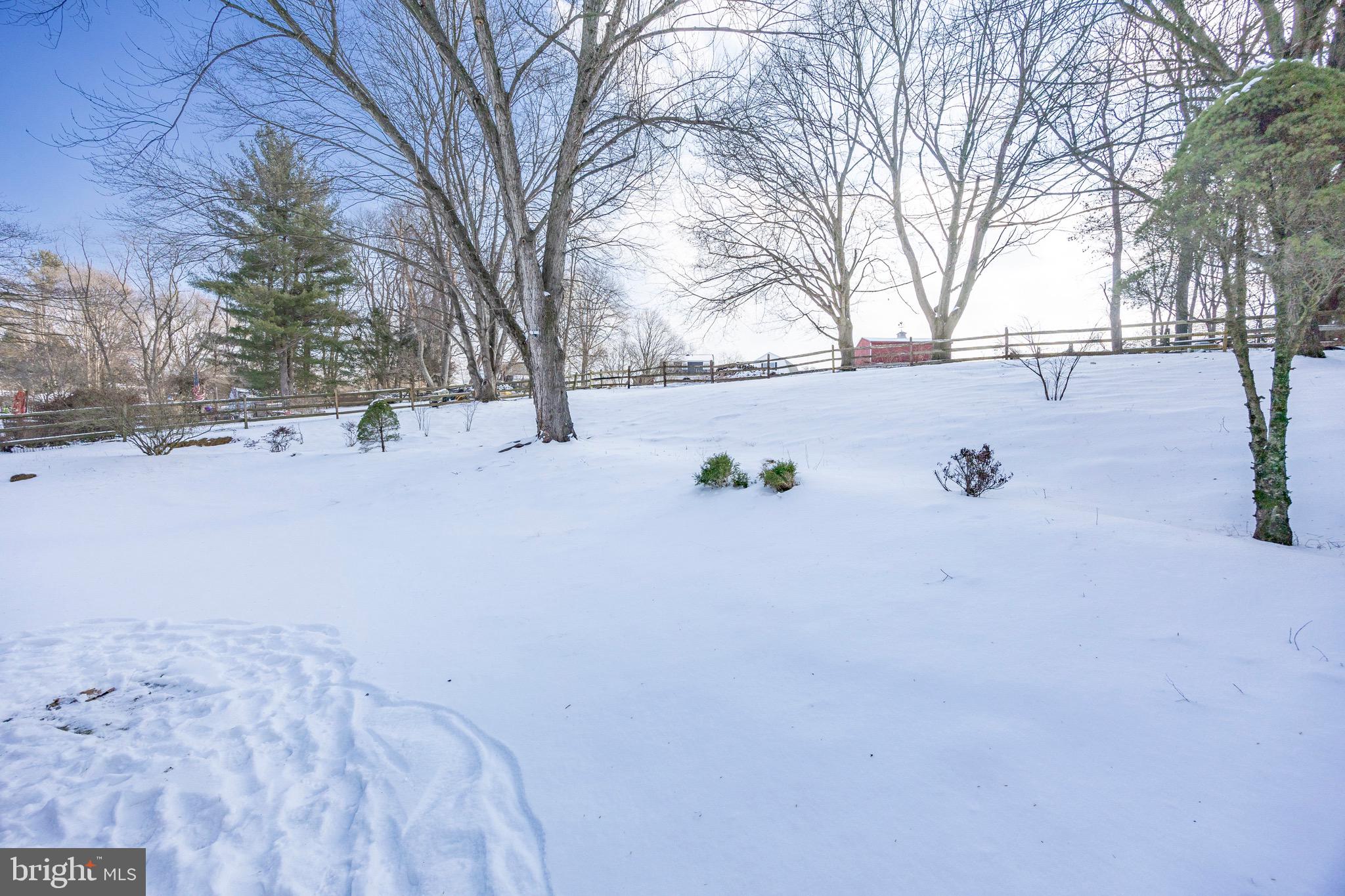 ROMAN VILLAGE - Residential