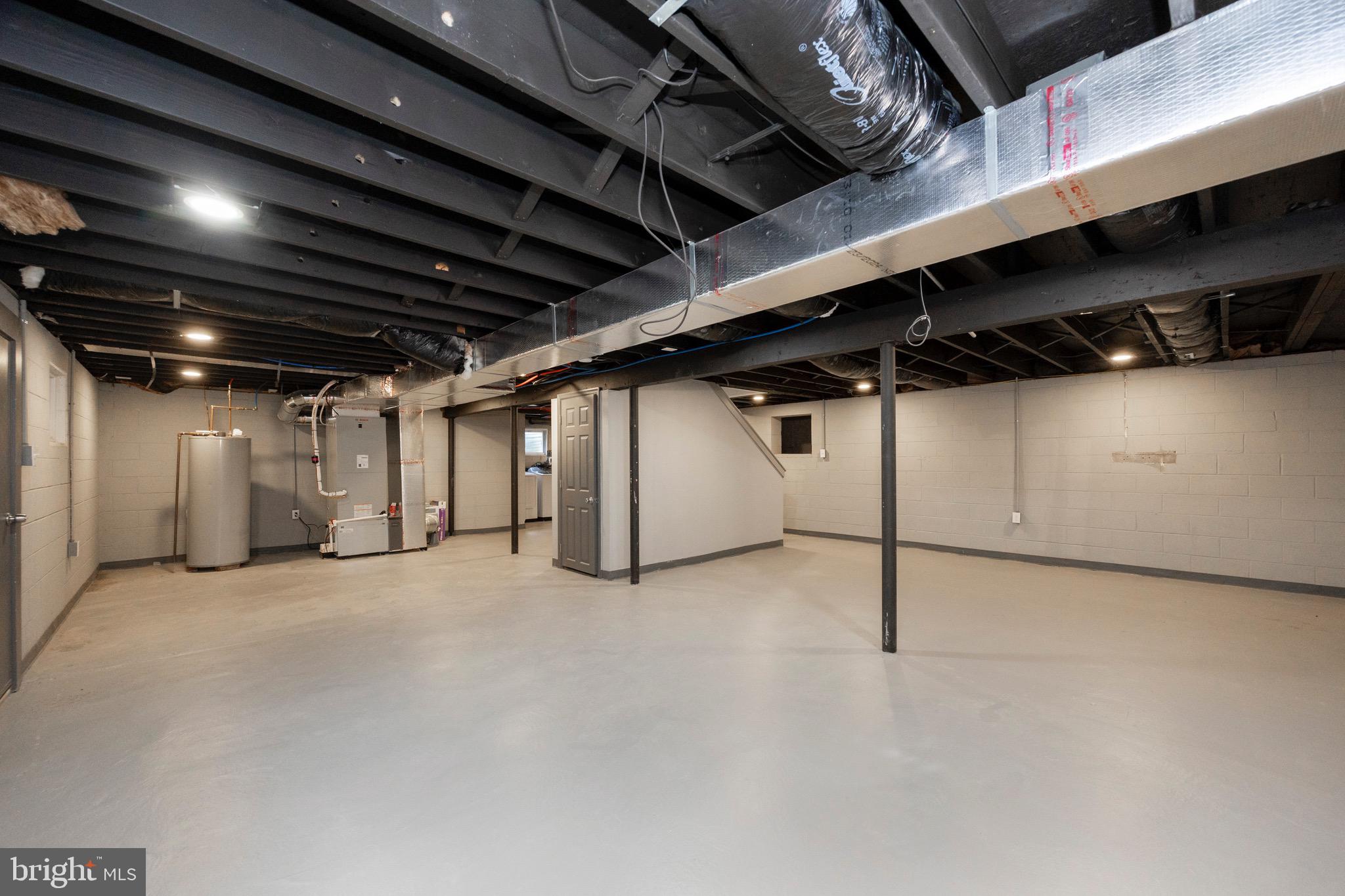 ROMAN VILLAGE - Residential