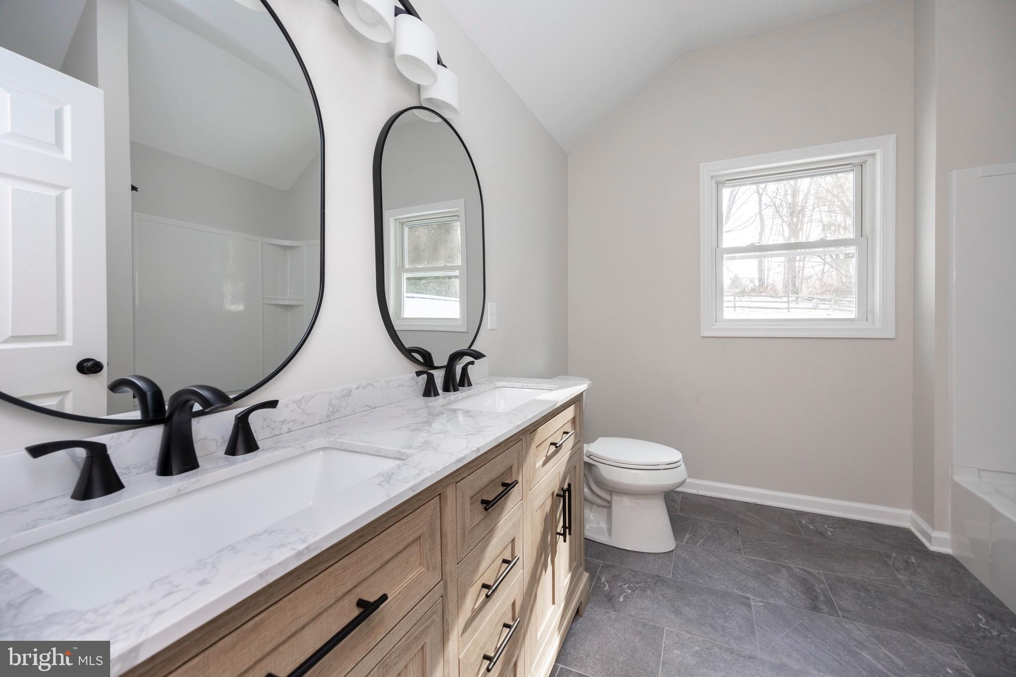 ROMAN VILLAGE - Residential