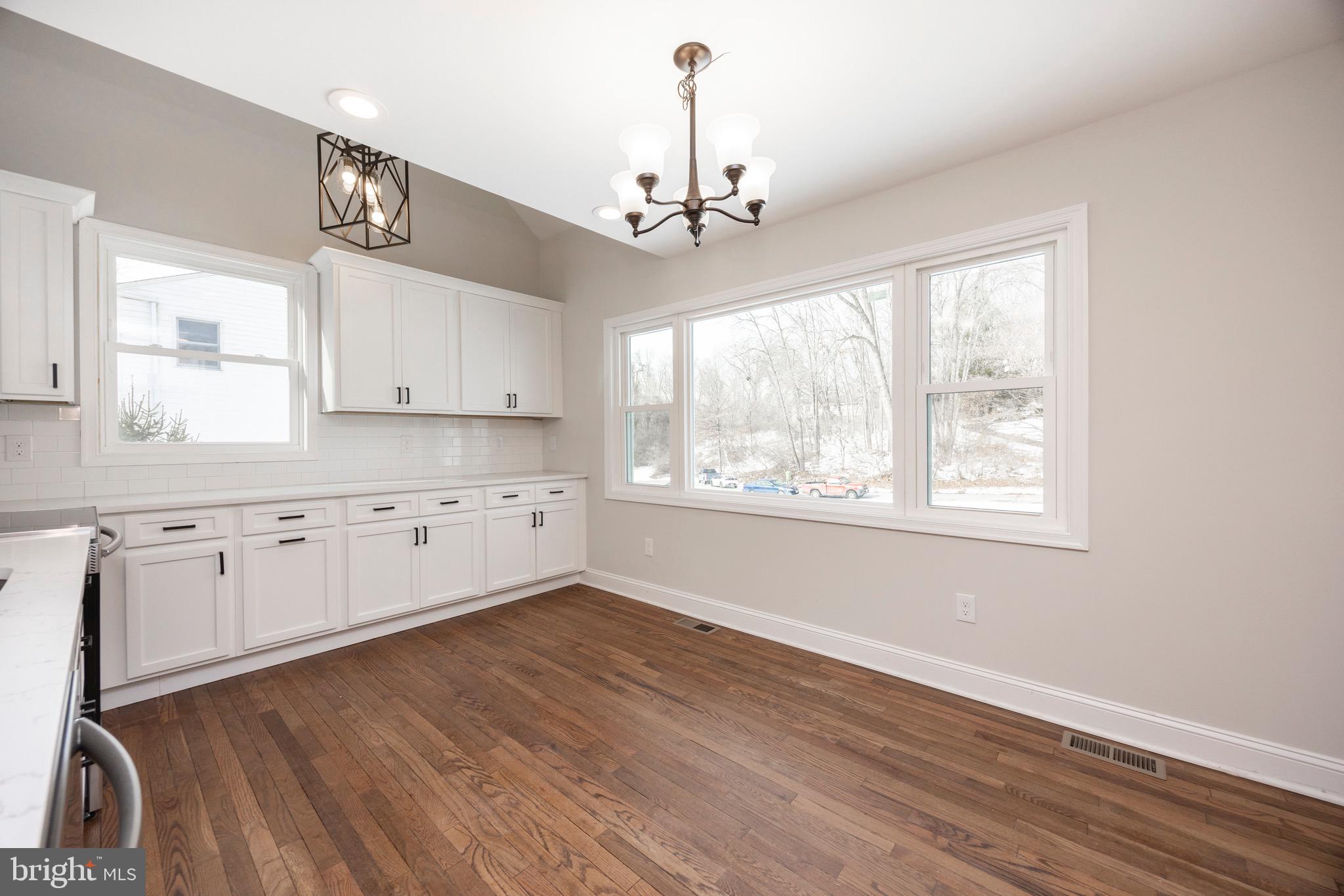 ROMAN VILLAGE - Residential