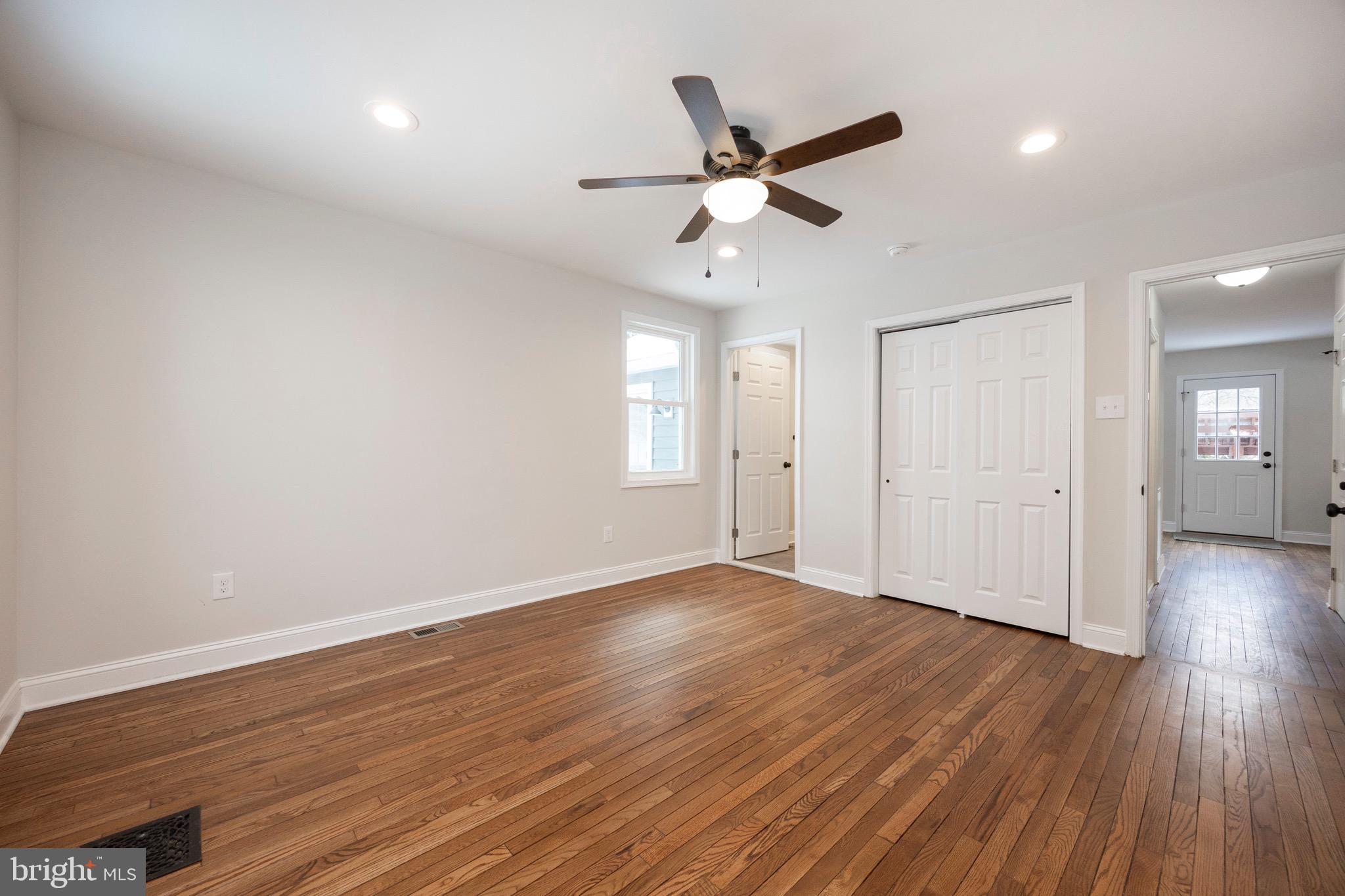 ROMAN VILLAGE - Residential