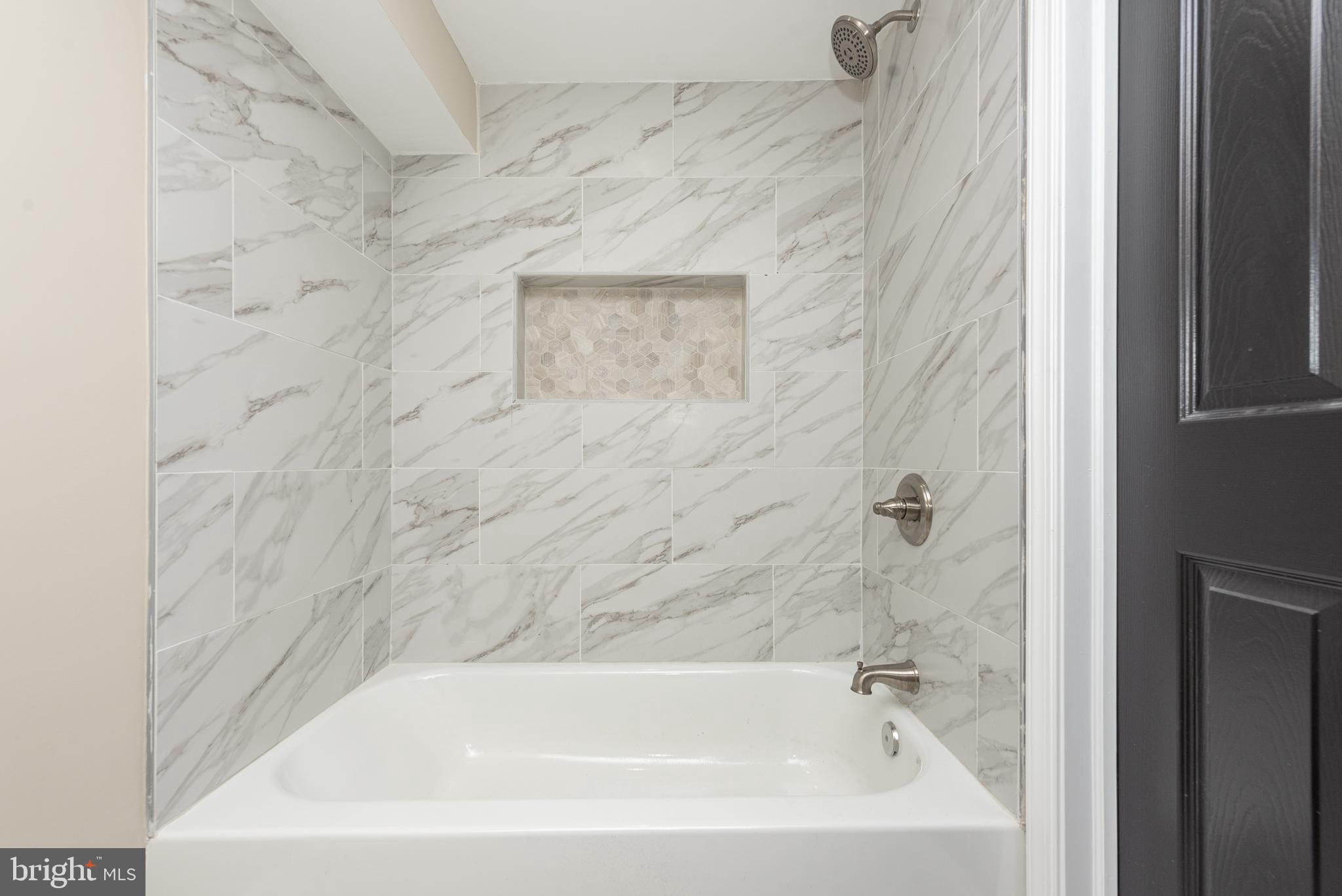 HOLLINS MARKET - Residential