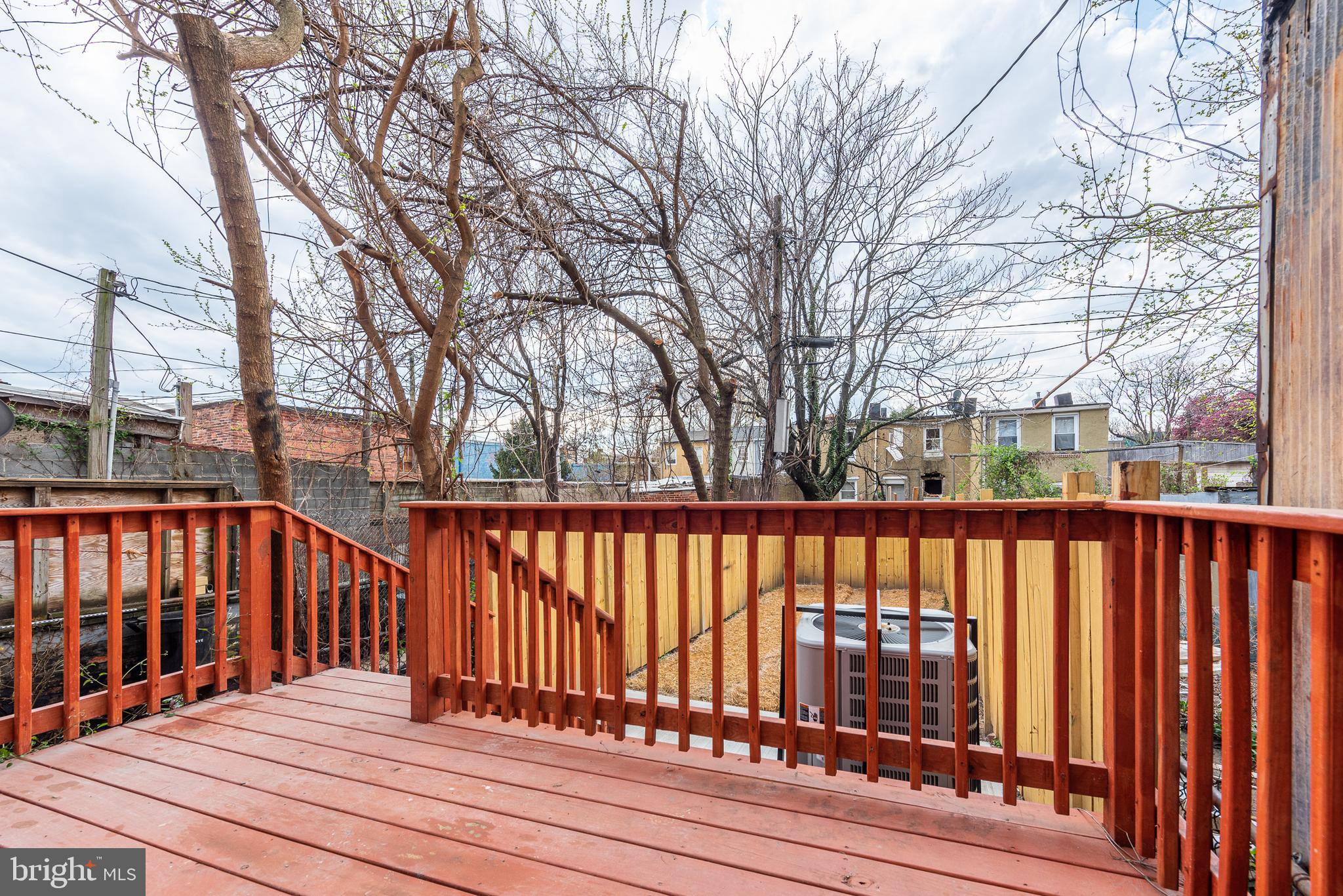 HOLLINS MARKET - Residential