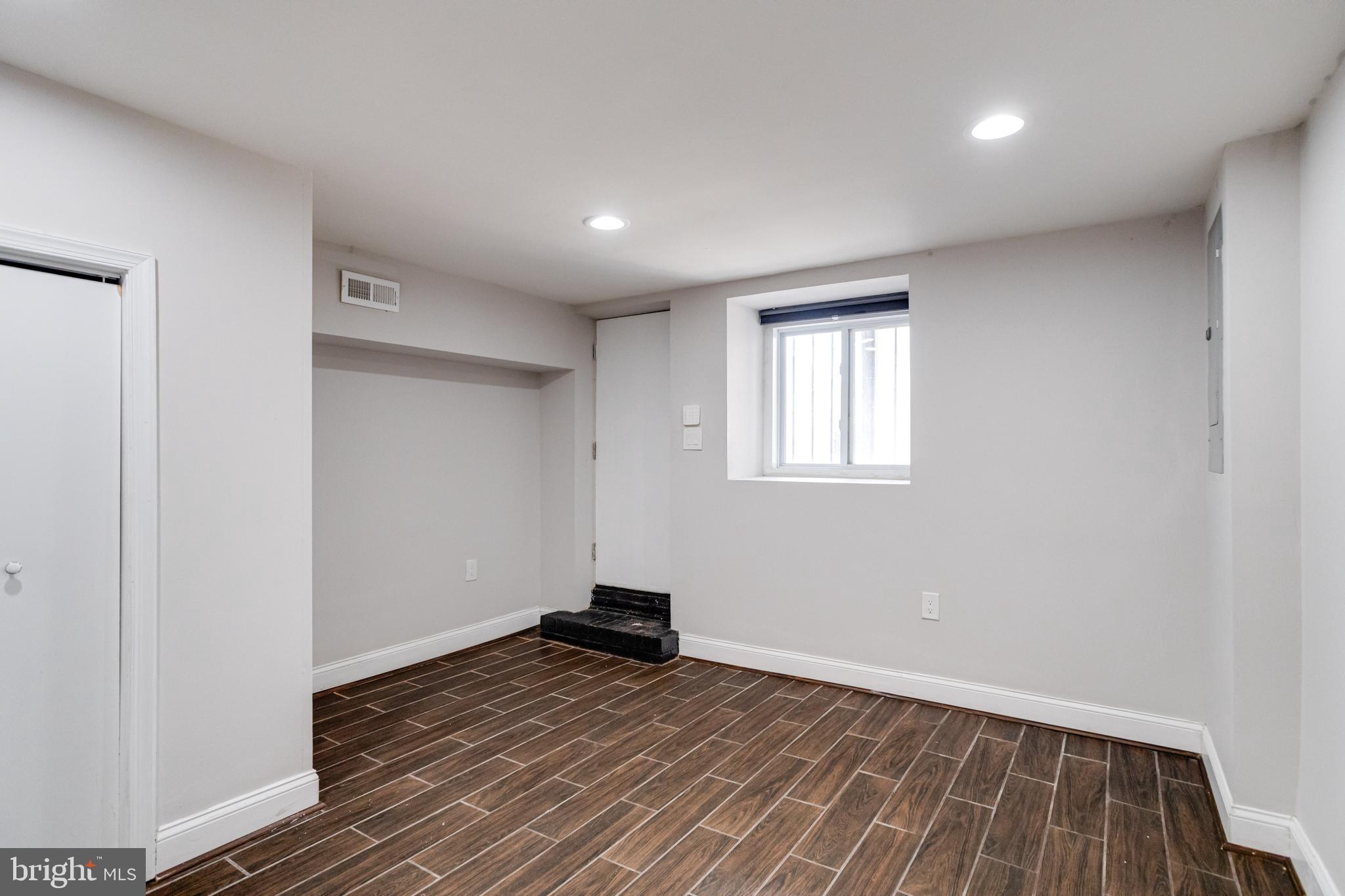 MCELDERRY PARK - Residential