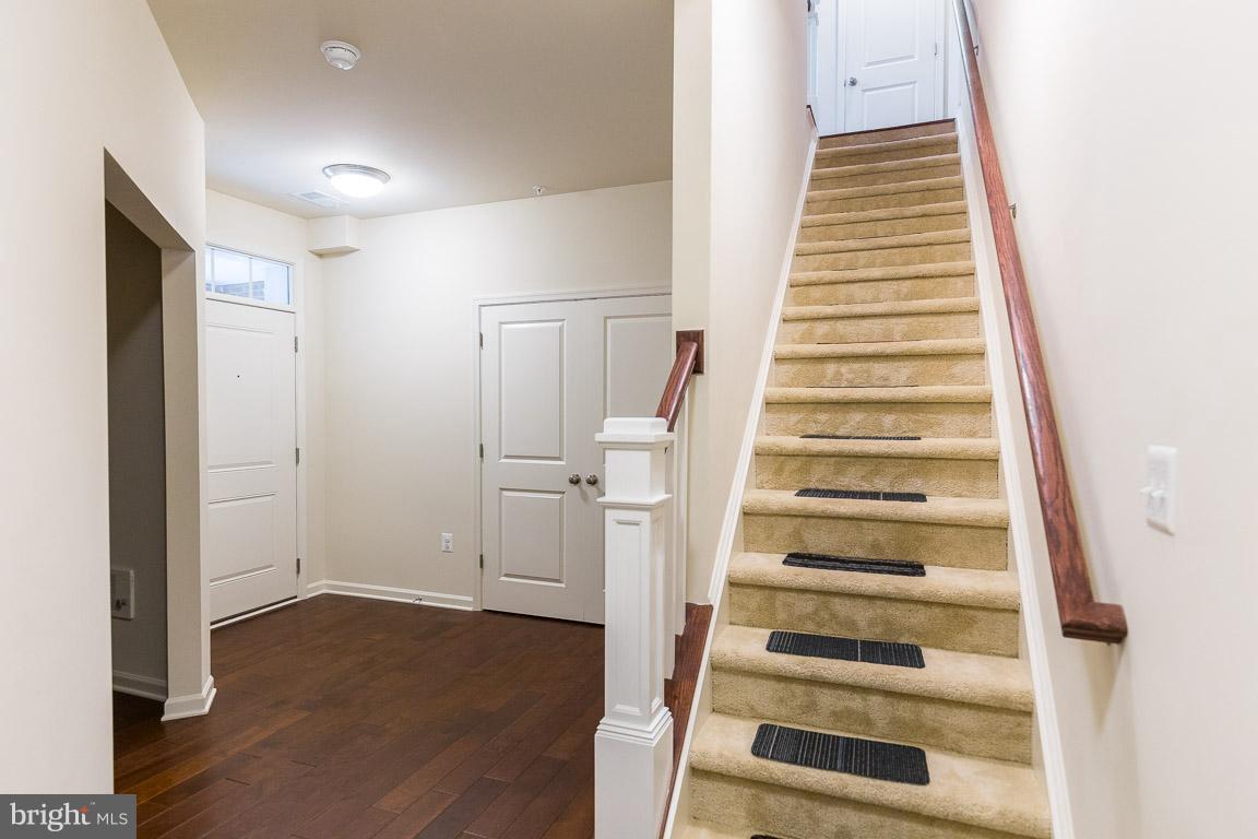 LOUDOUN VALLEY RIDGES - Residential Lease