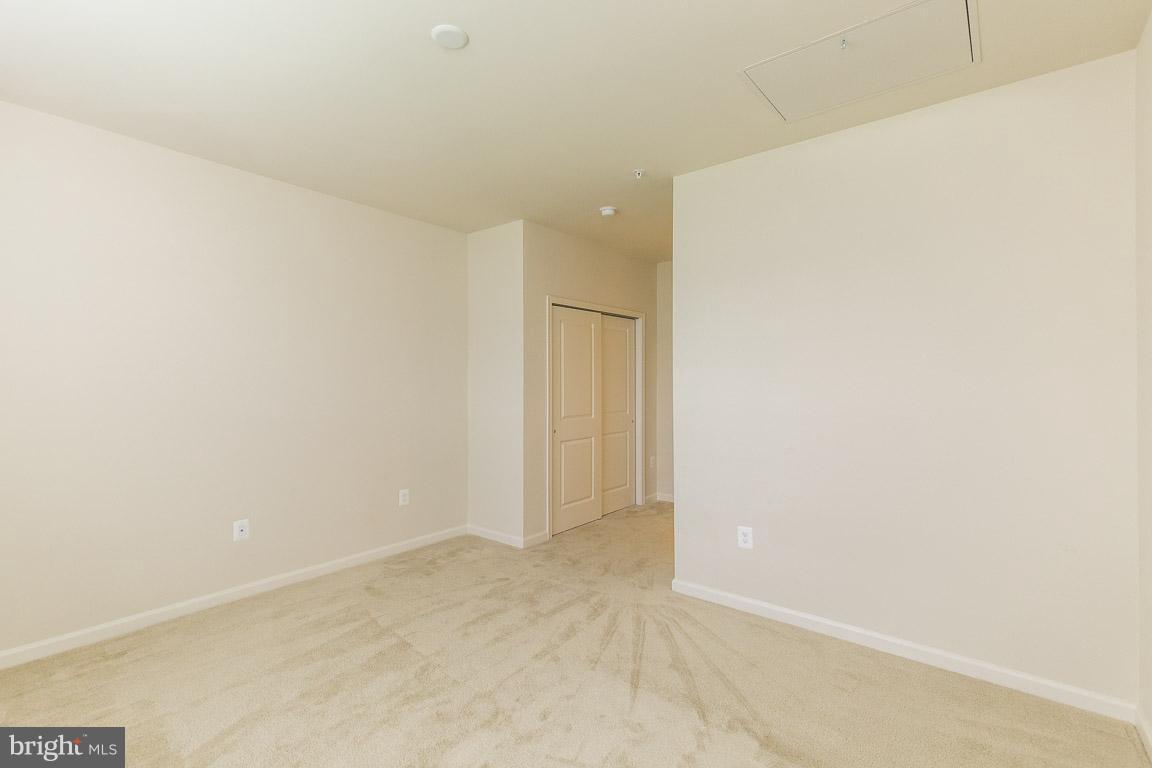 LOUDOUN VALLEY RIDGES - Residential Lease