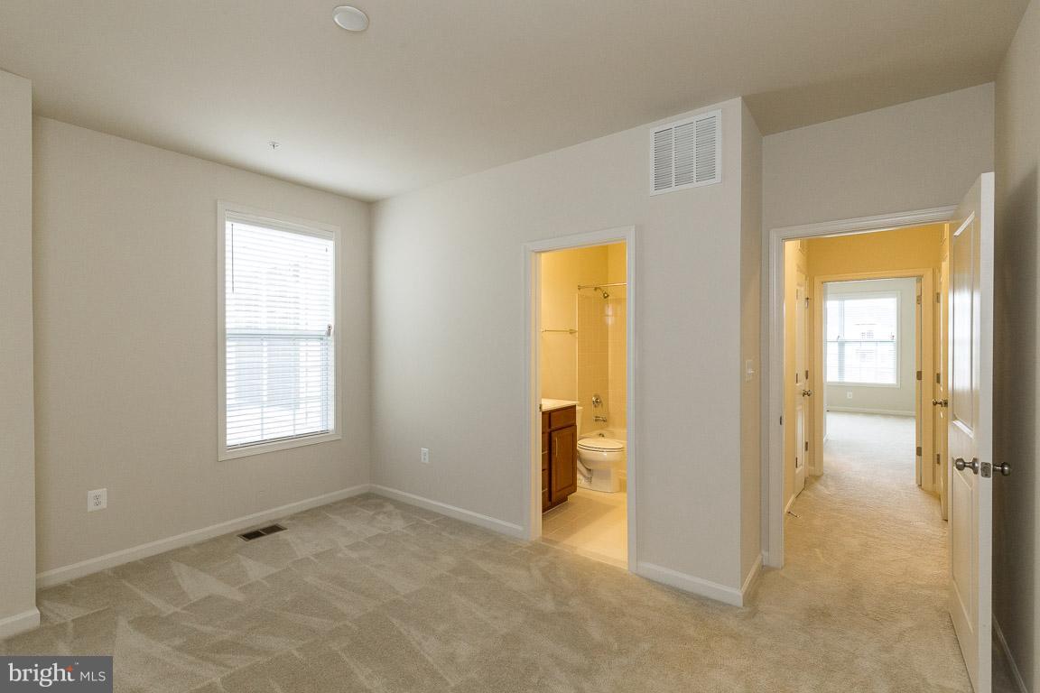 LOUDOUN VALLEY RIDGES - Residential Lease