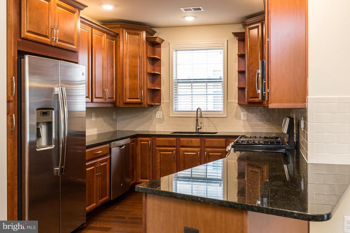 LOUDOUN VALLEY RIDGES - Residential Lease