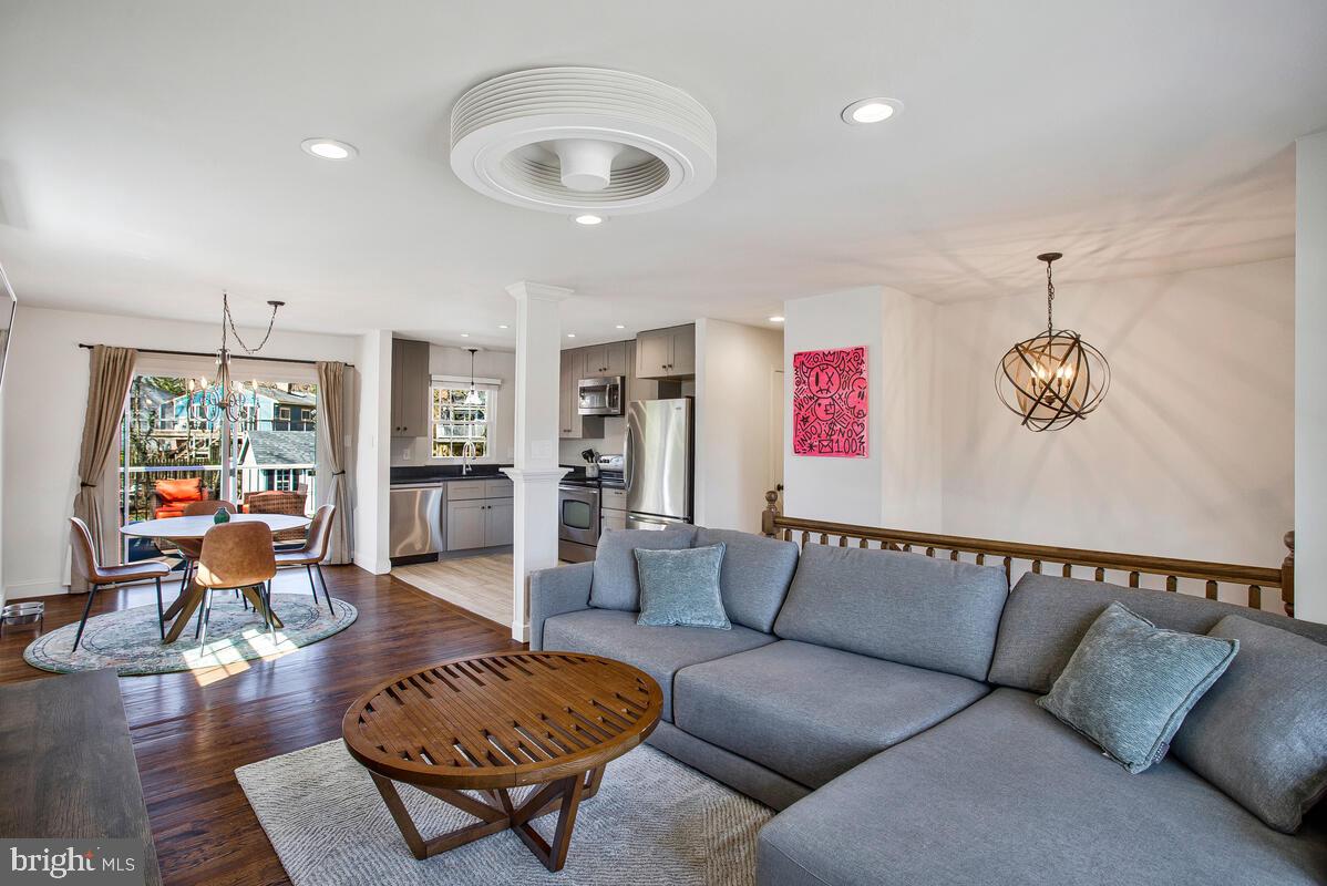 HILLSMERE ESTATES - Residential