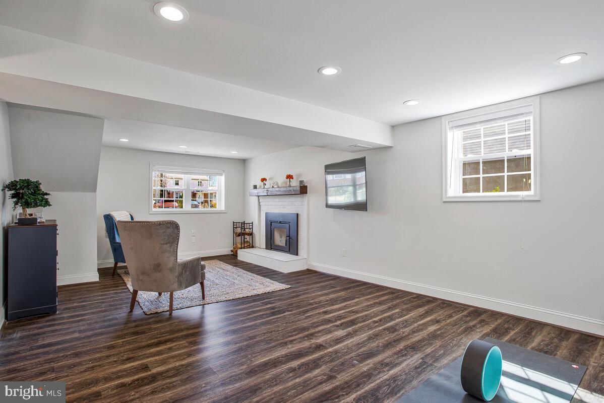 HILLSMERE ESTATES - Residential