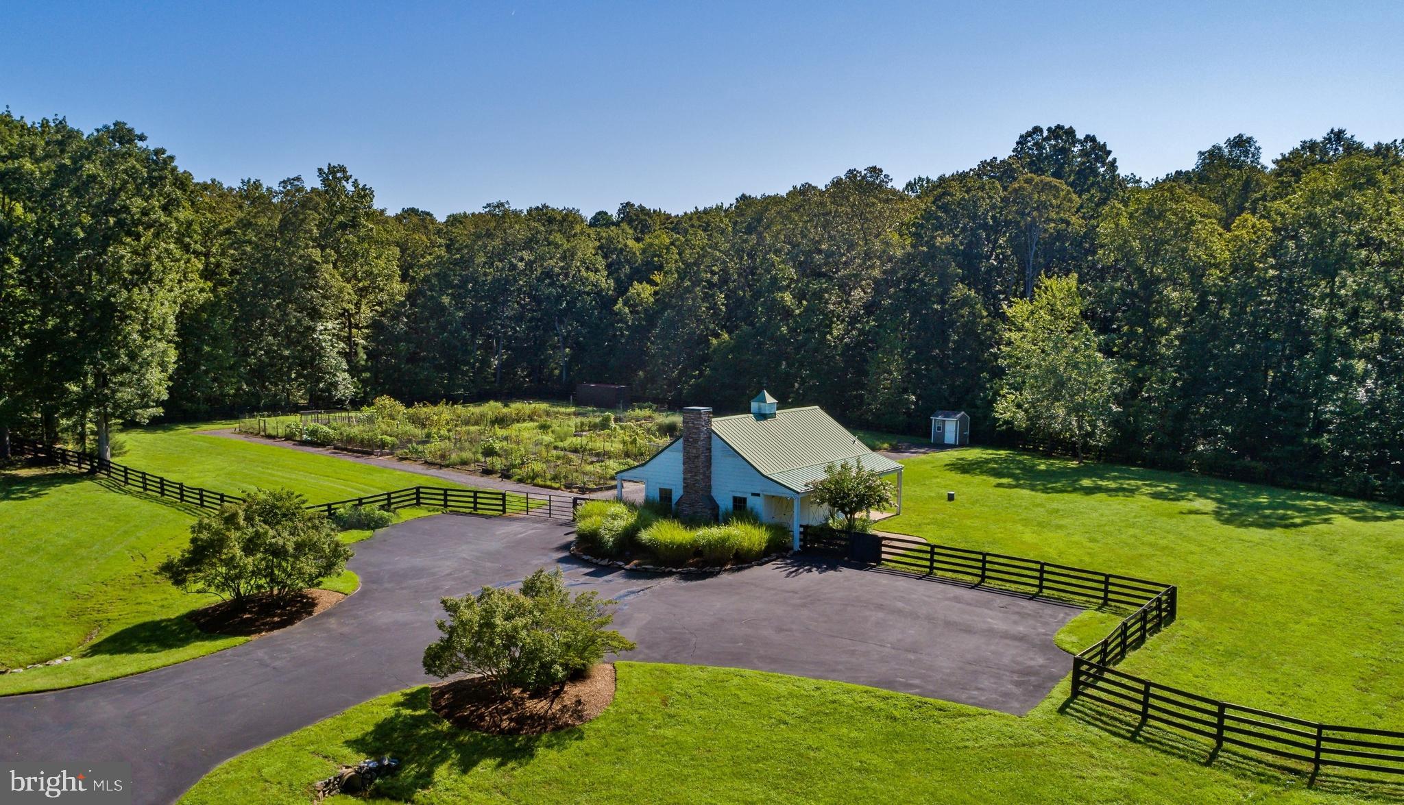 FAWN LAKE - Residential